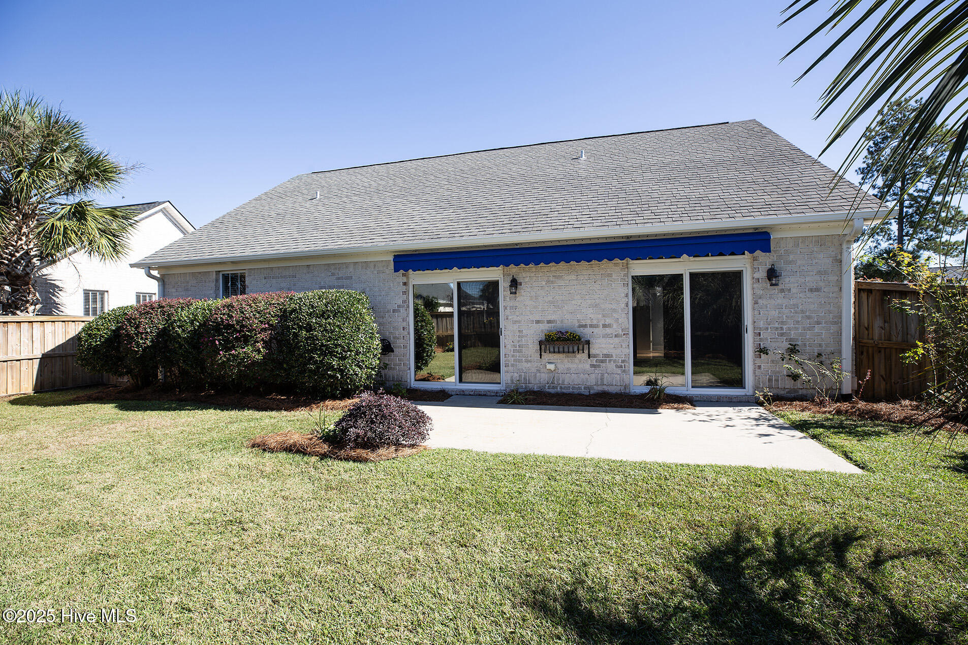 100537210 | Photo 30