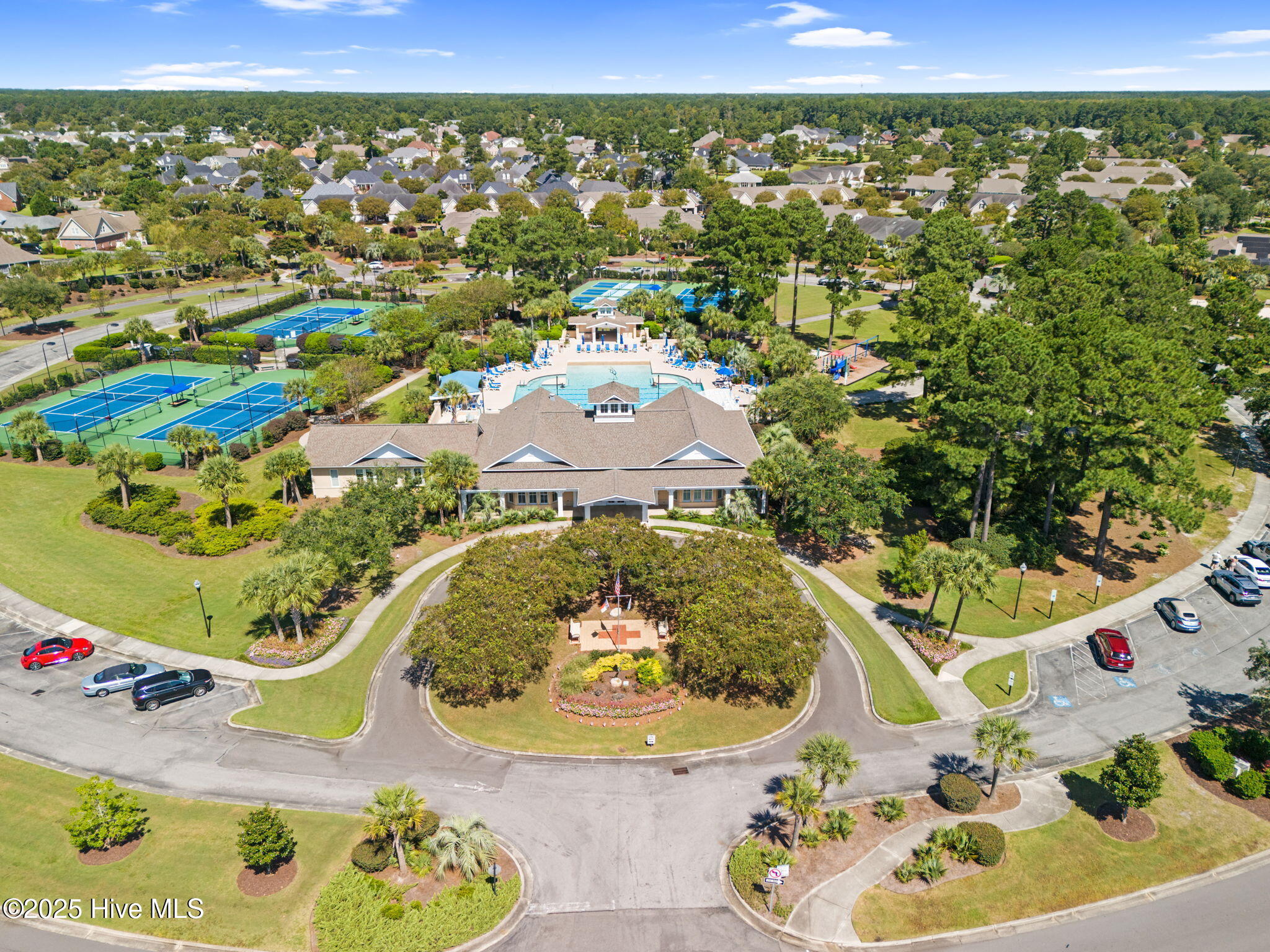 100528082 | Photo 28