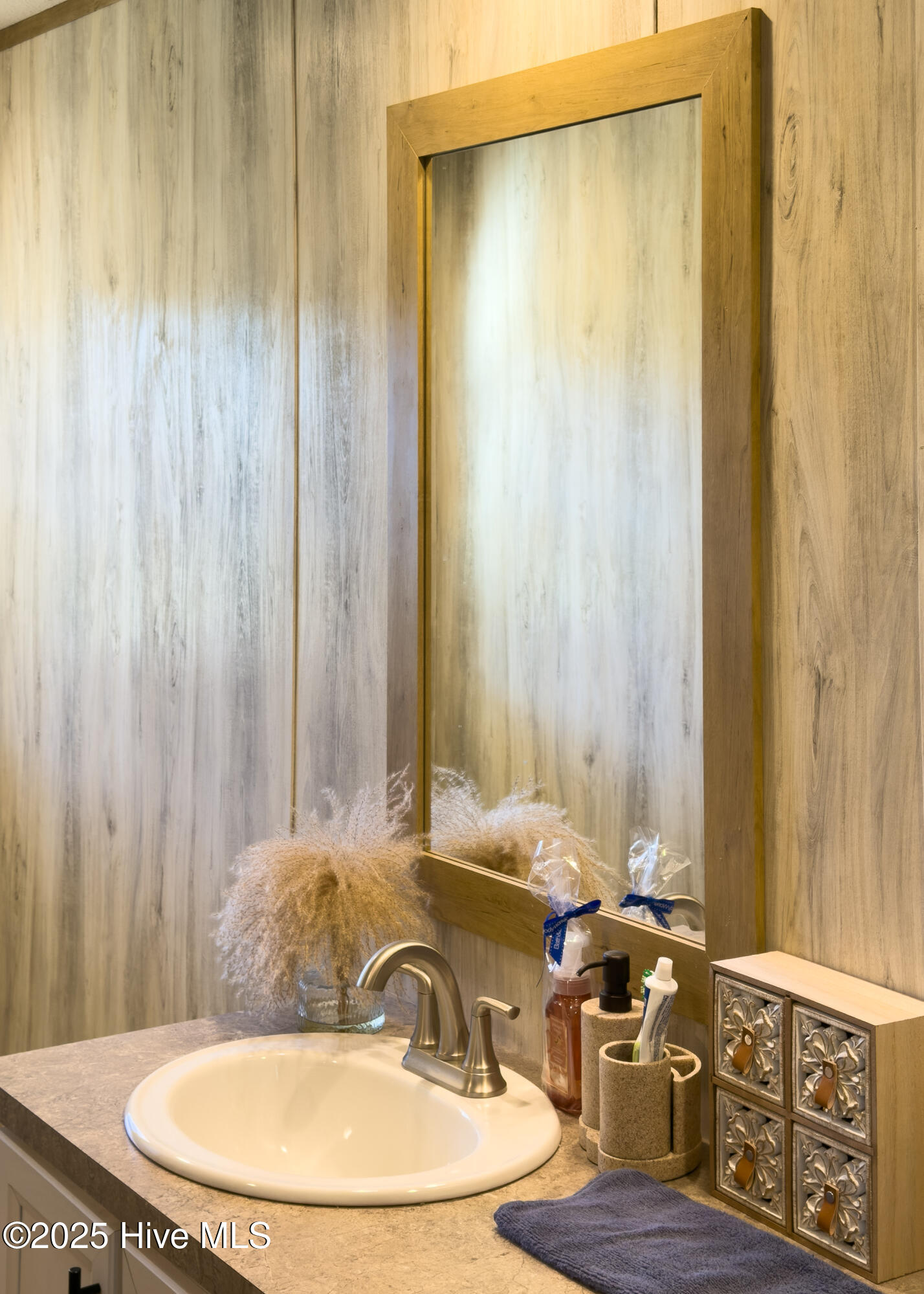 100541074 | Photo 28