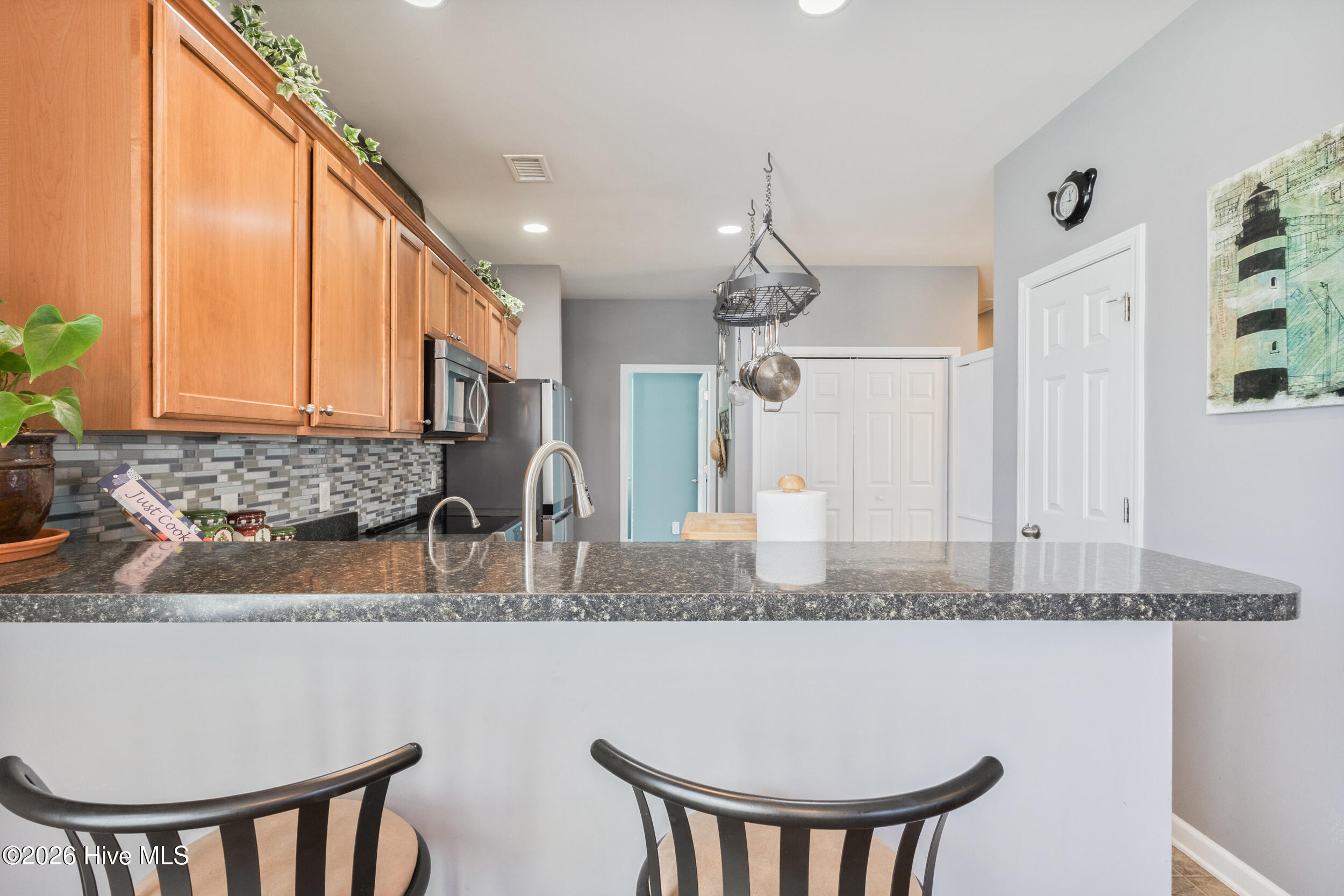 100565406 | Photo 13