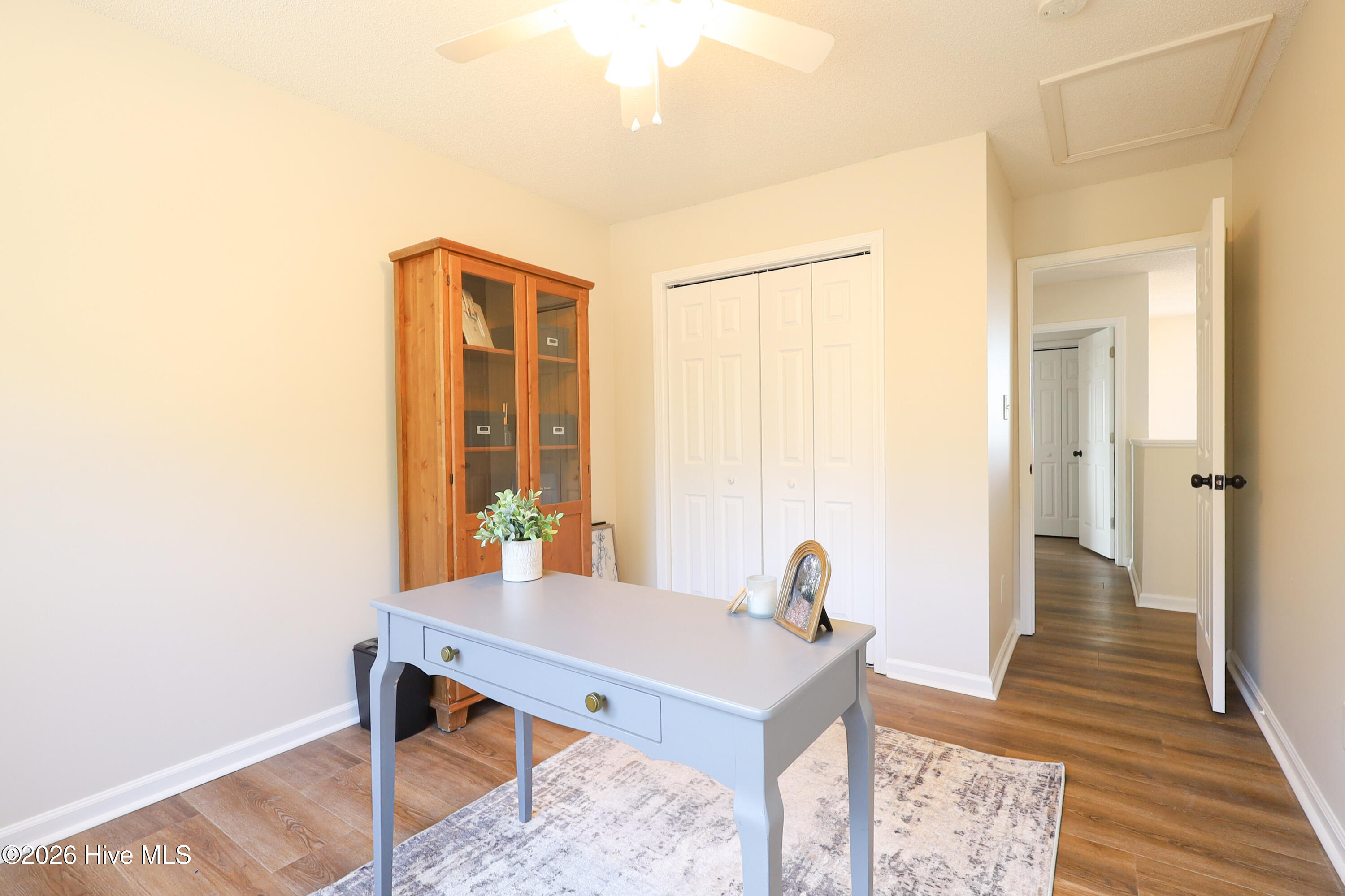 100549070 | Photo 29