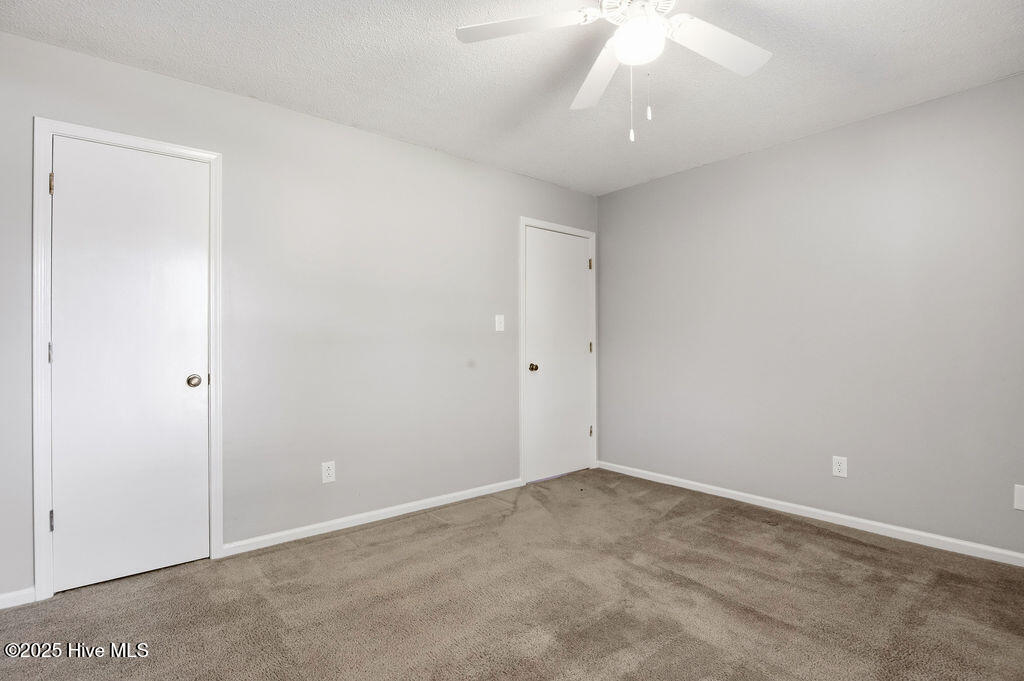 100538404 | Photo 39