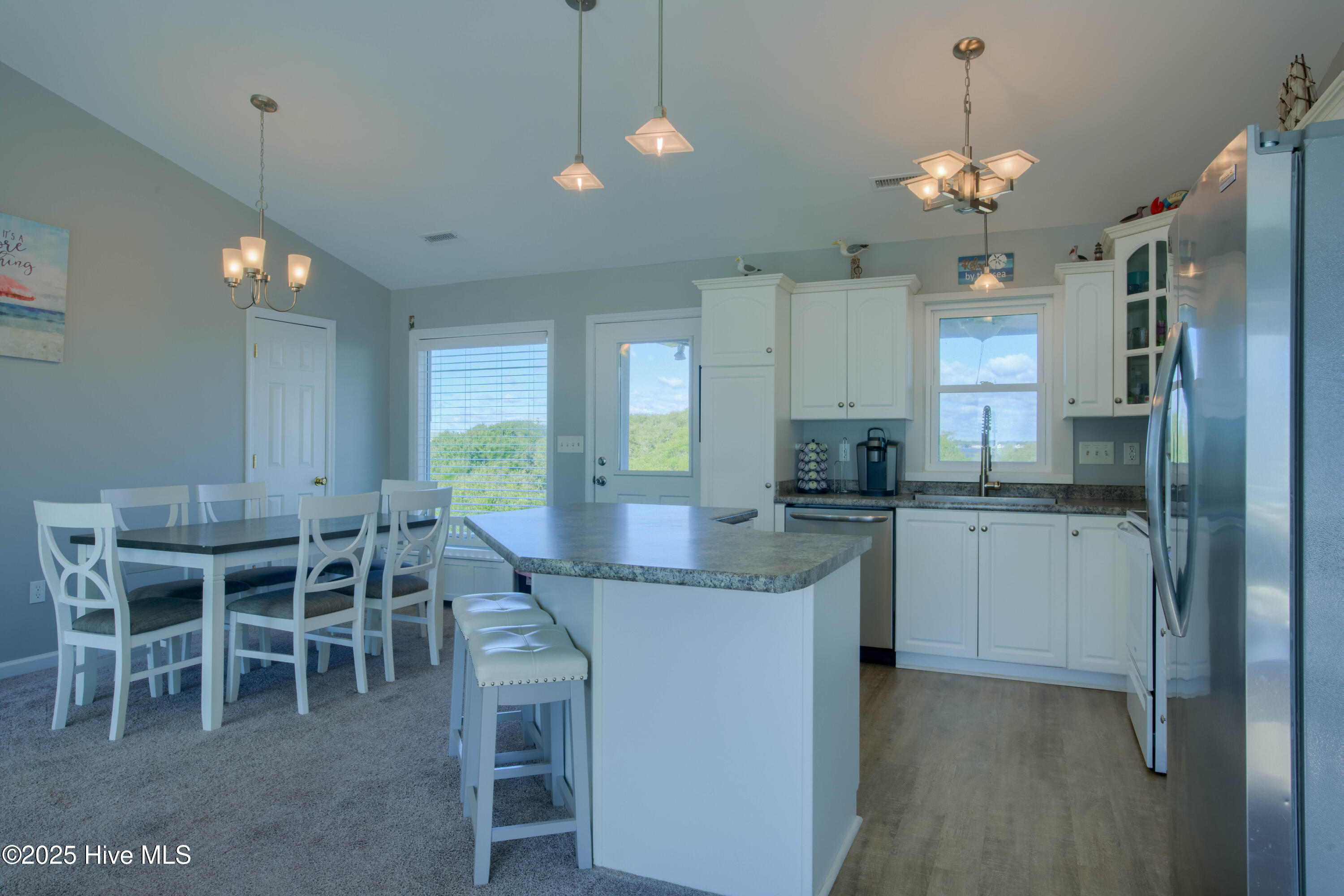 100517533 | Photo 10