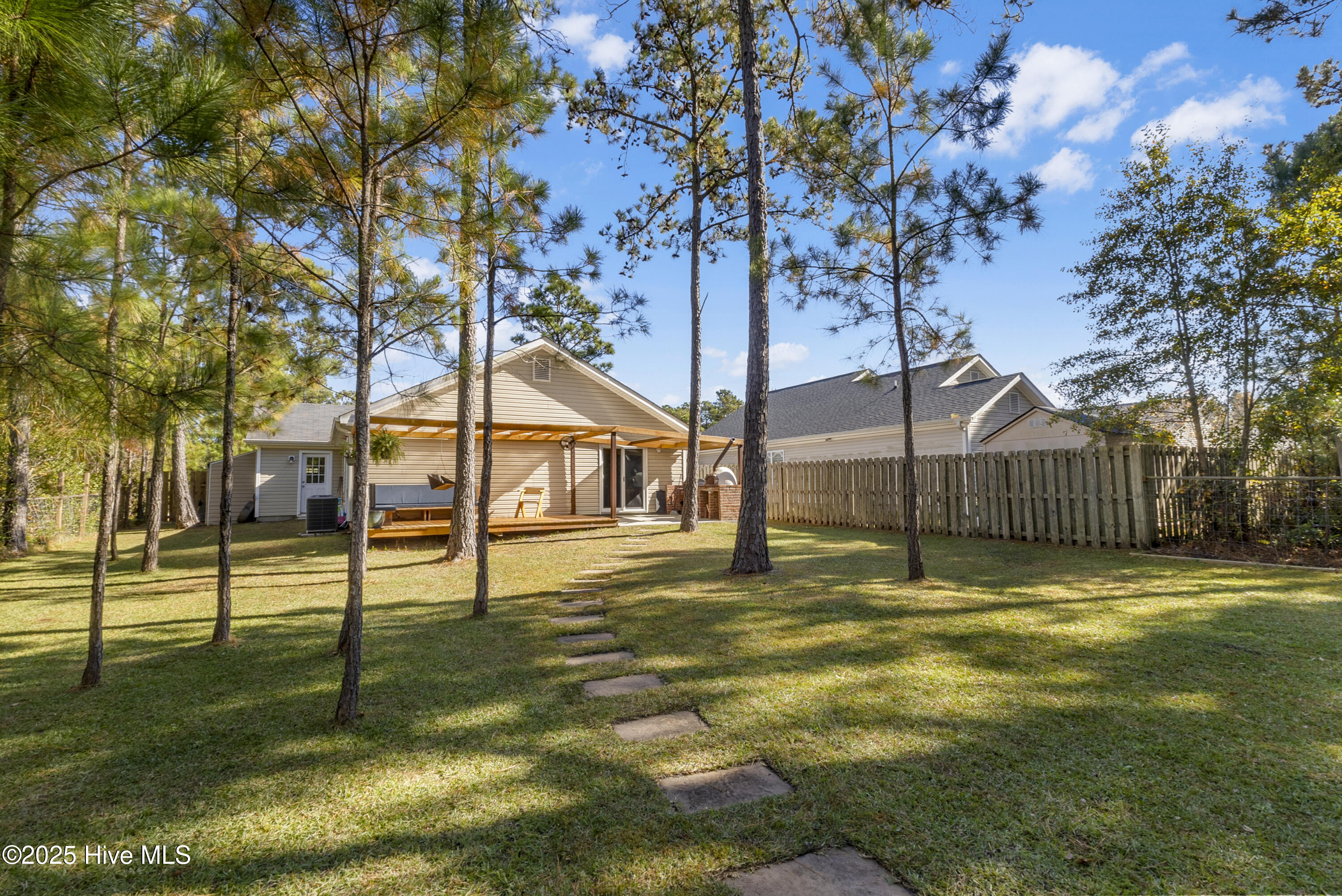 100544025 | Photo 31