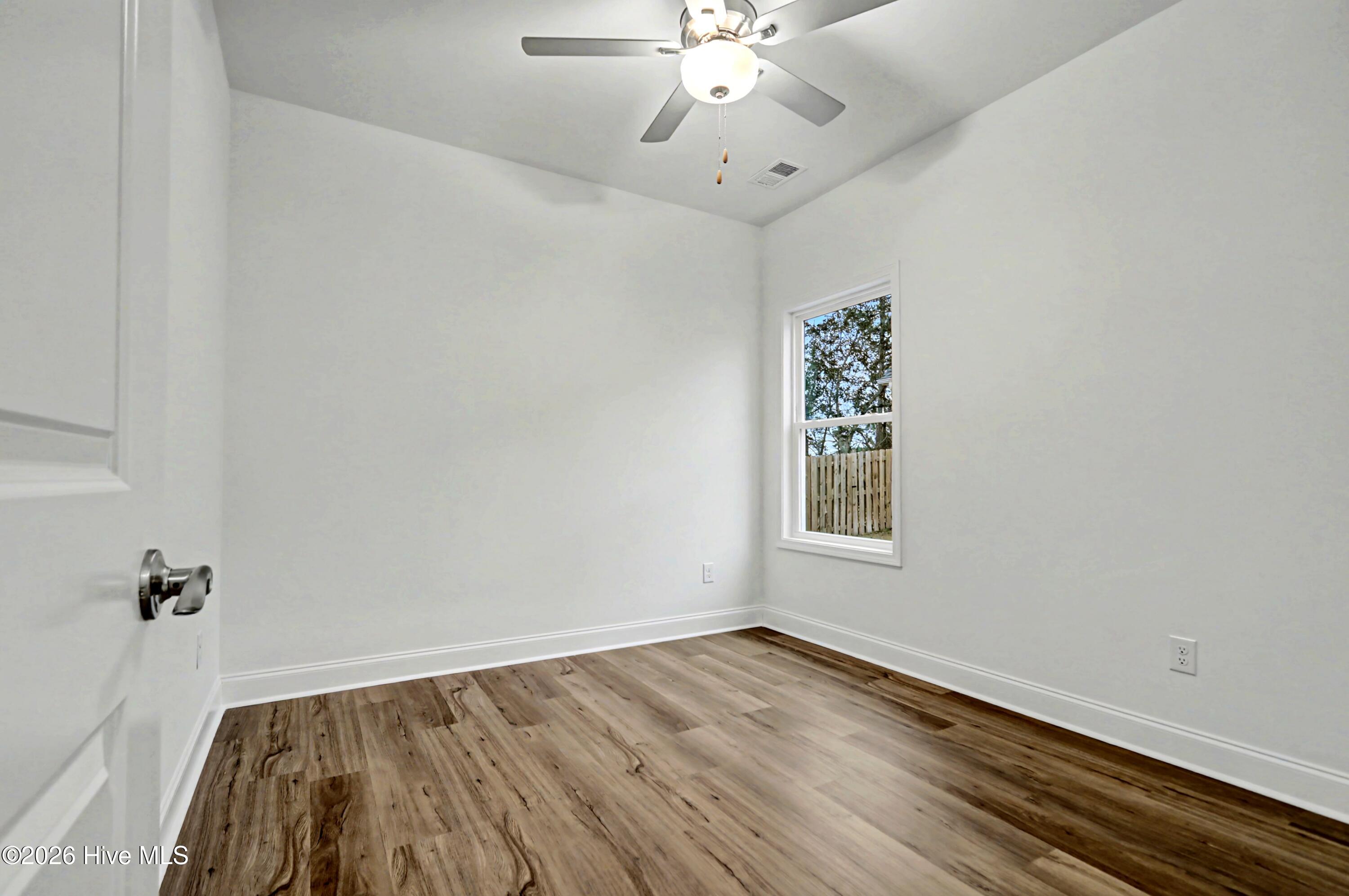 100555122 | Photo 32