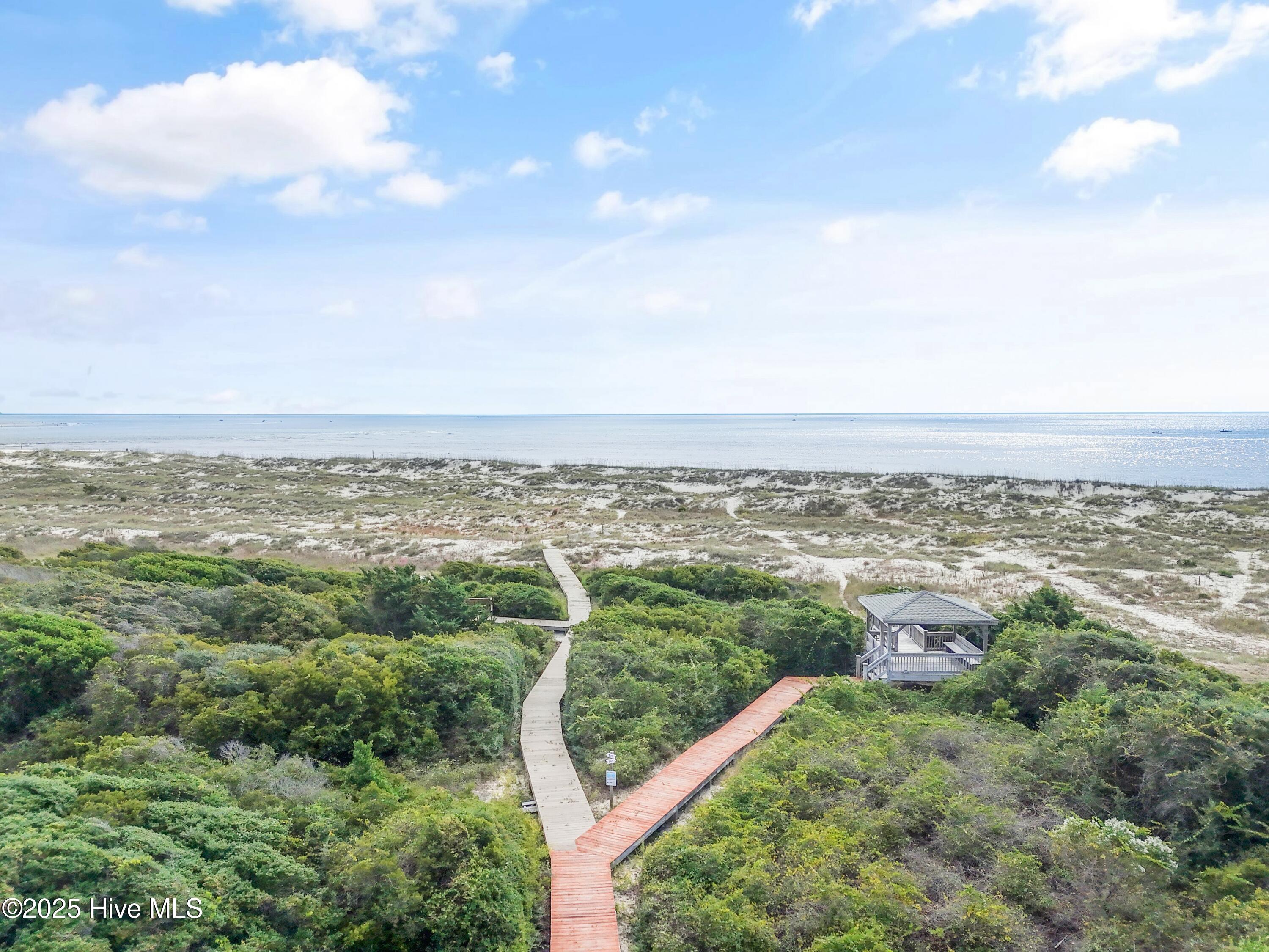 100536702 | Photo 138