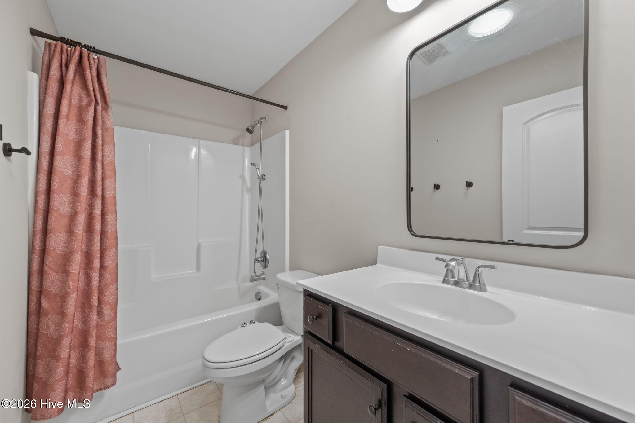 100567362 | Photo 22