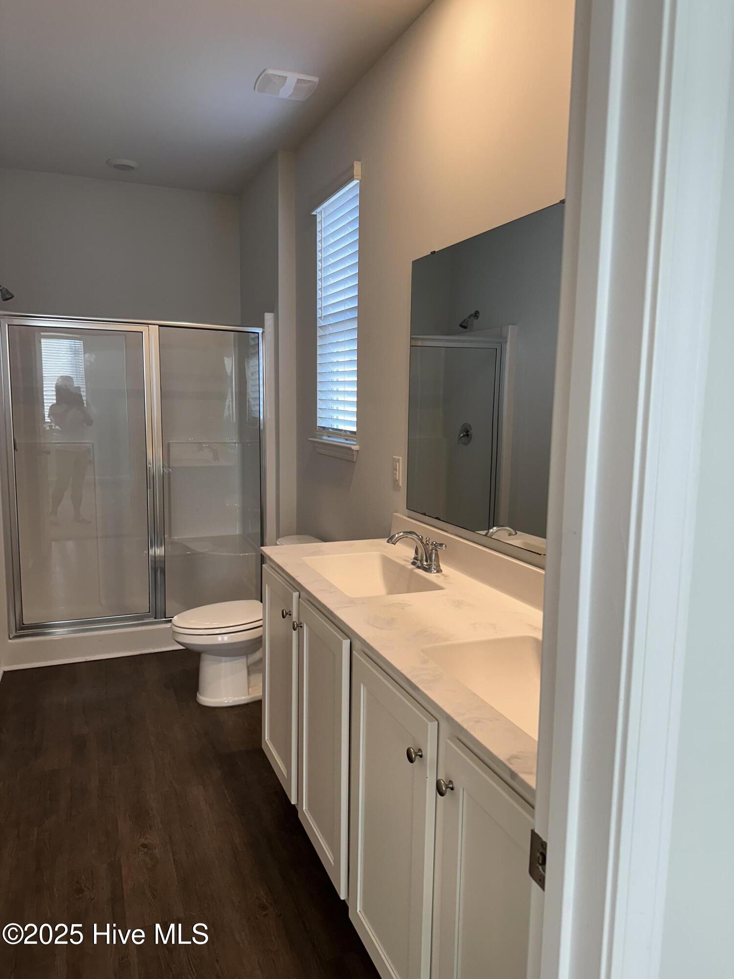 100560612 | Photo 10