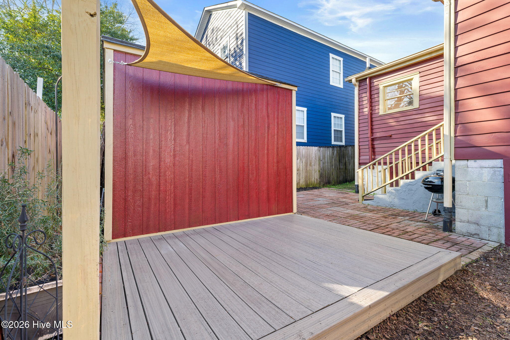 100550239 | Photo 37