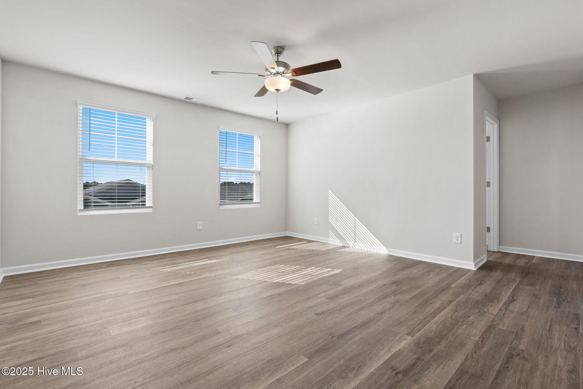 100546731 | Photo 17