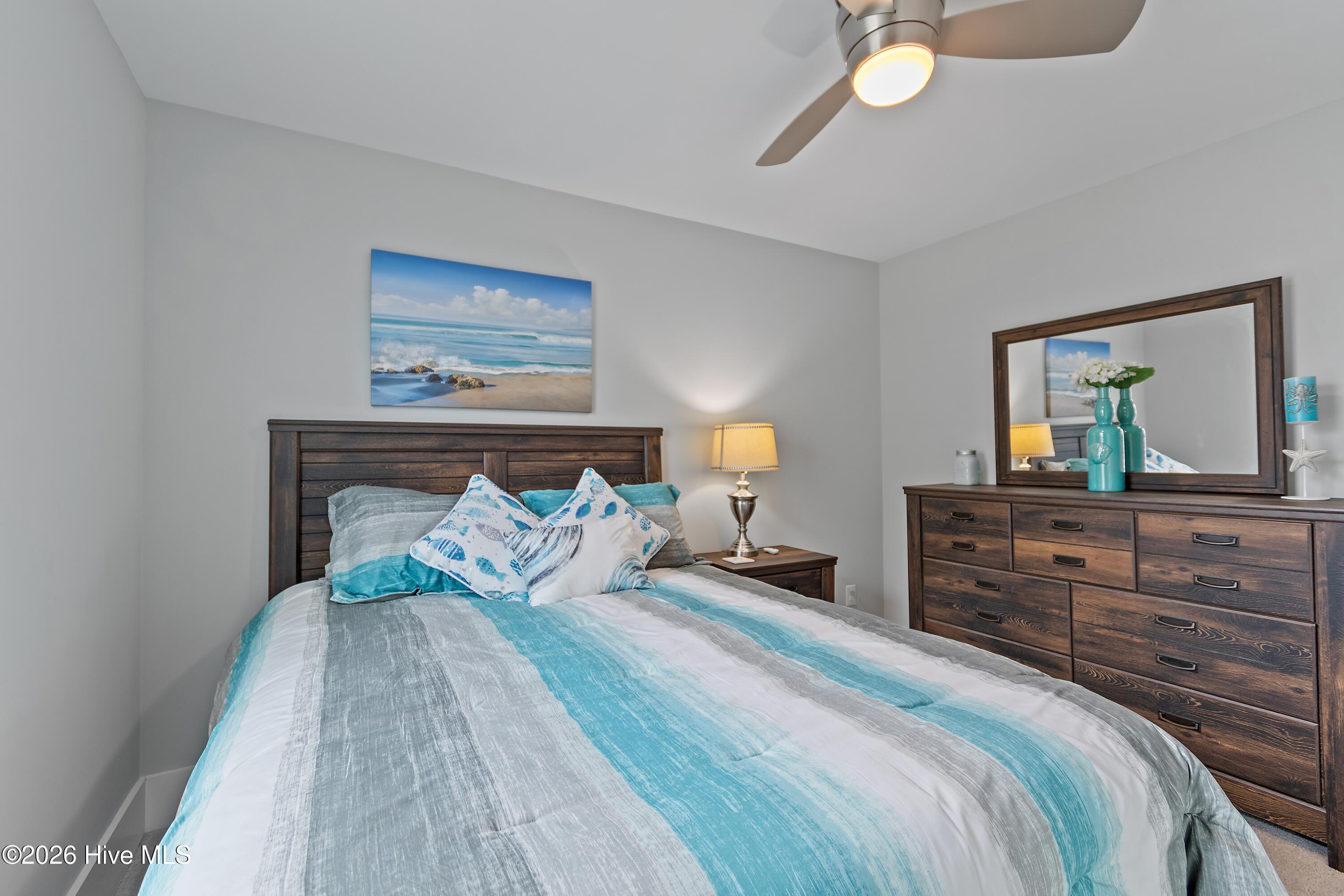 100561282 | Photo 46