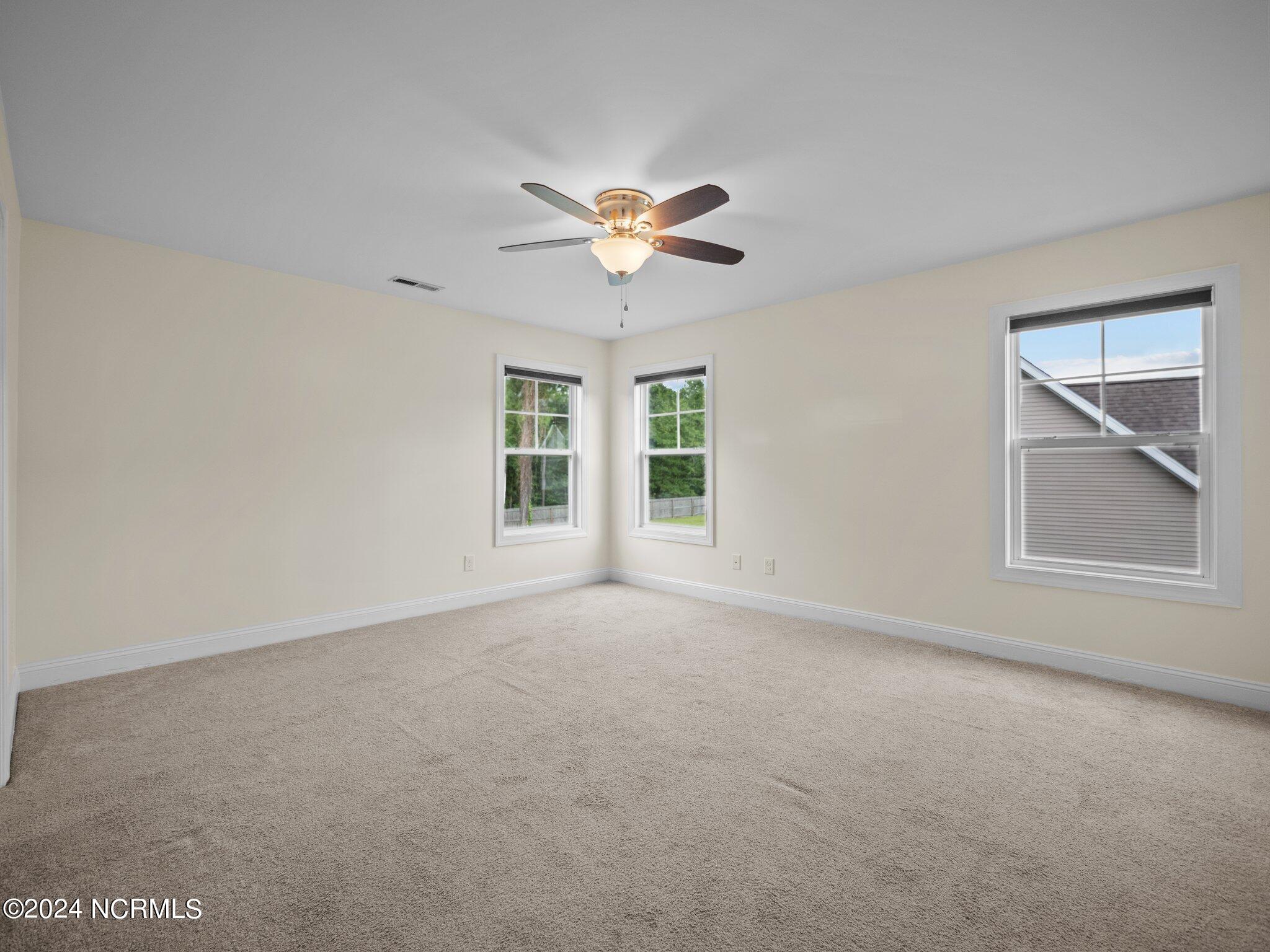 100557405 | Photo 14