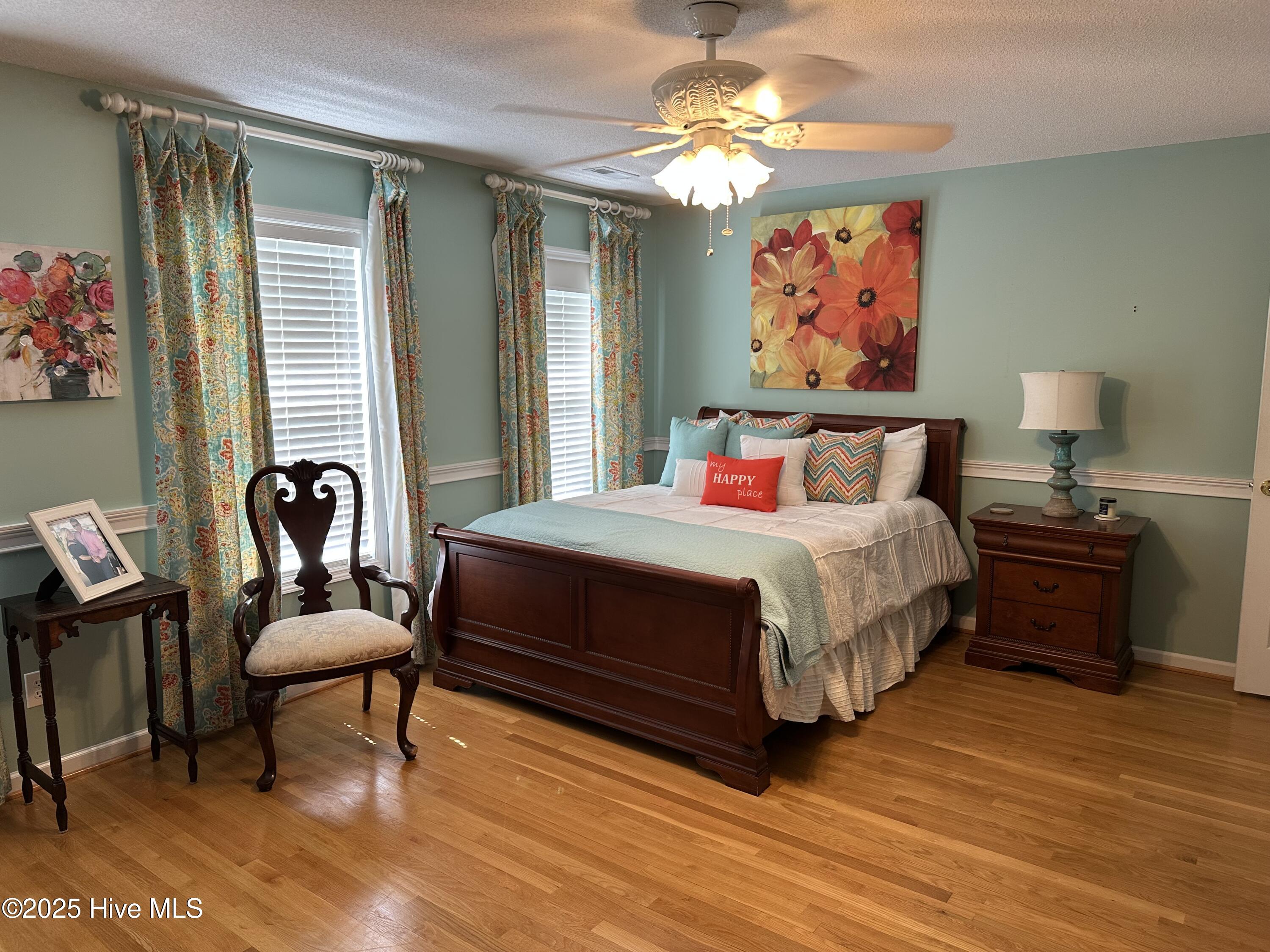 100514130 | Photo 98