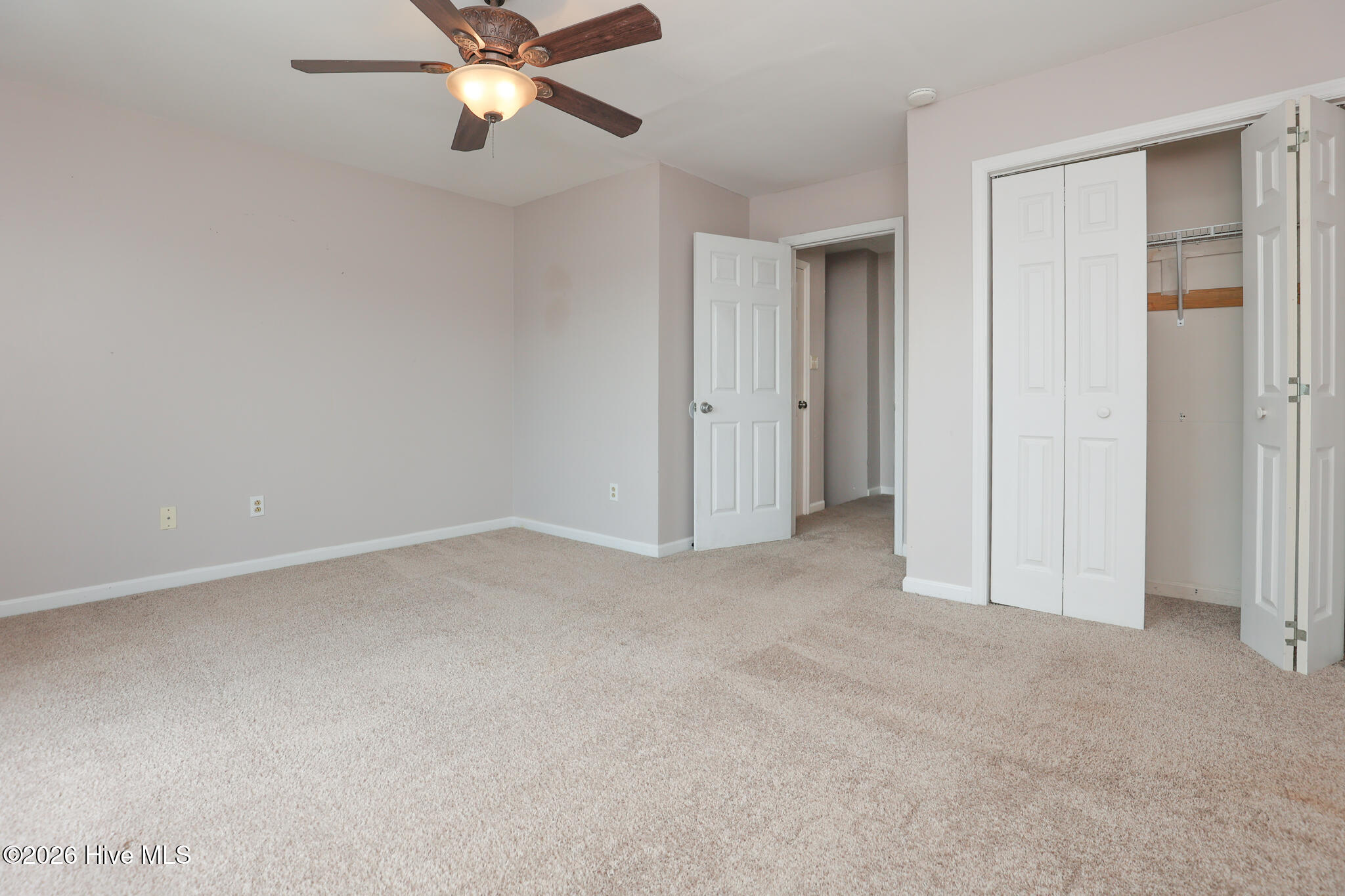 100559249 | Photo 18