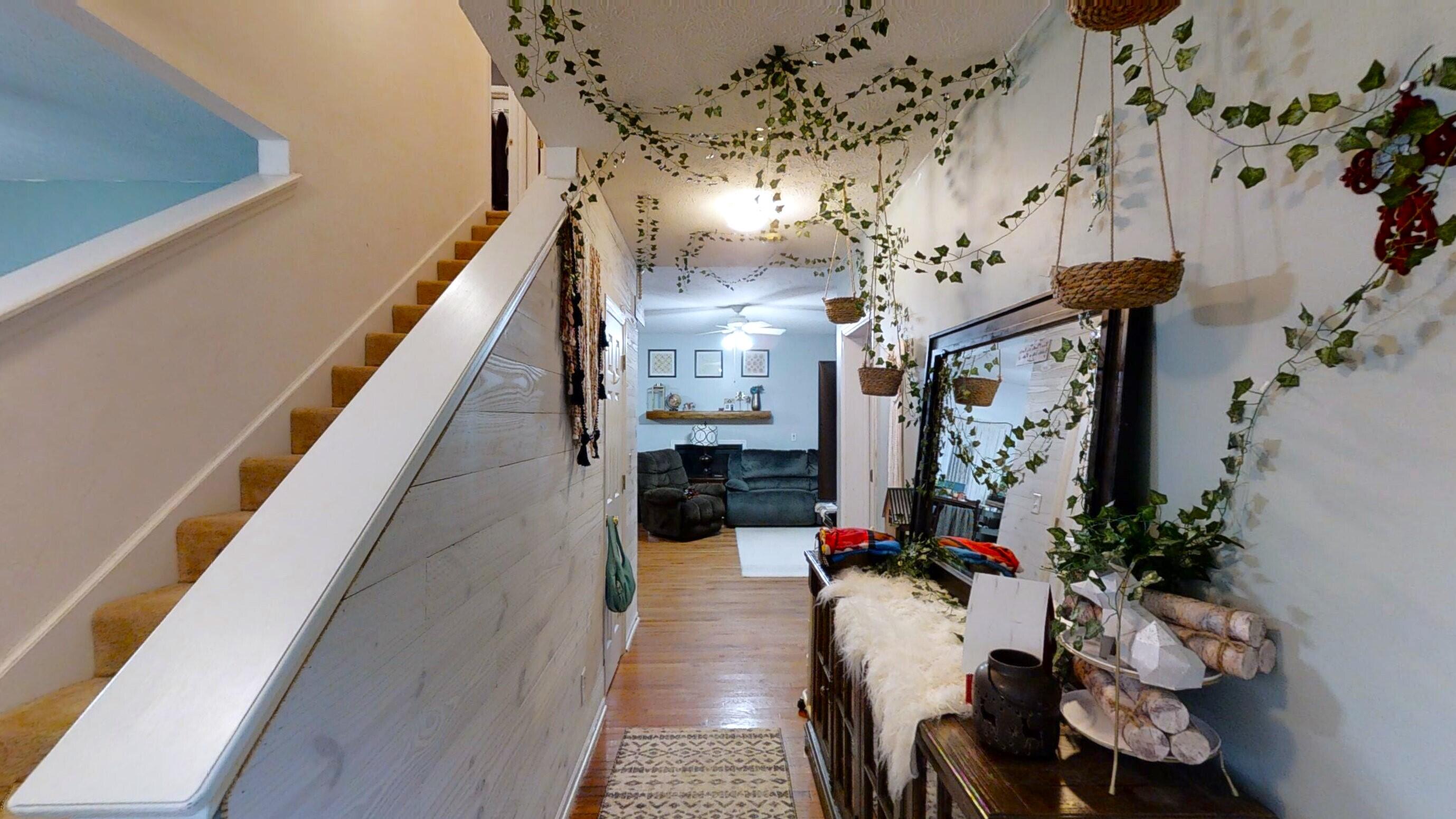 2750-St-Clair-Rd-06142022_183554