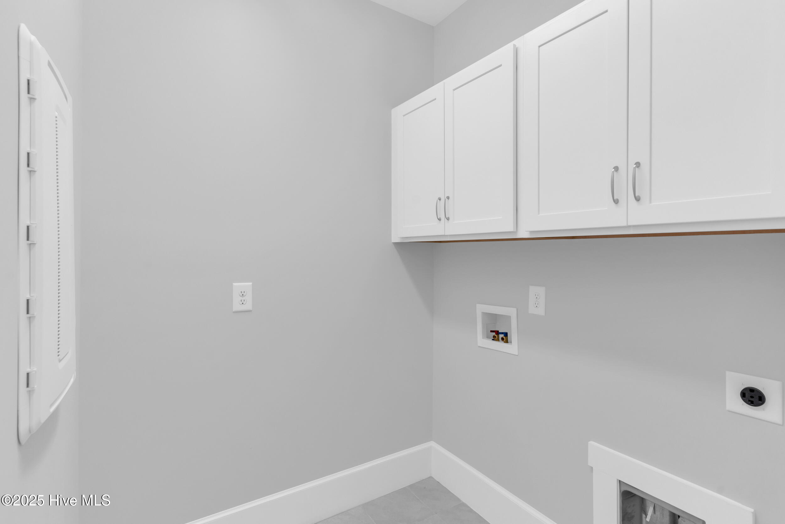 100535117 | Photo 42