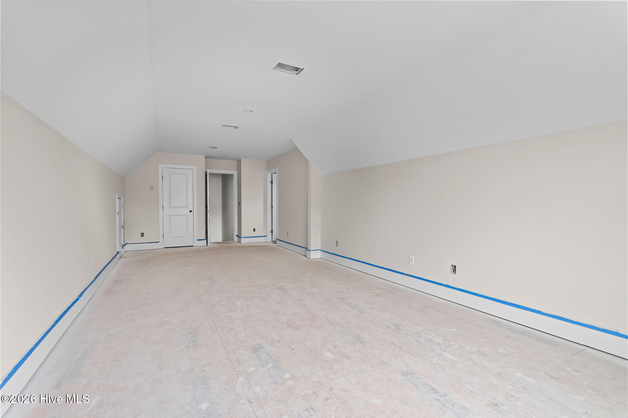 100553450 | Photo 30