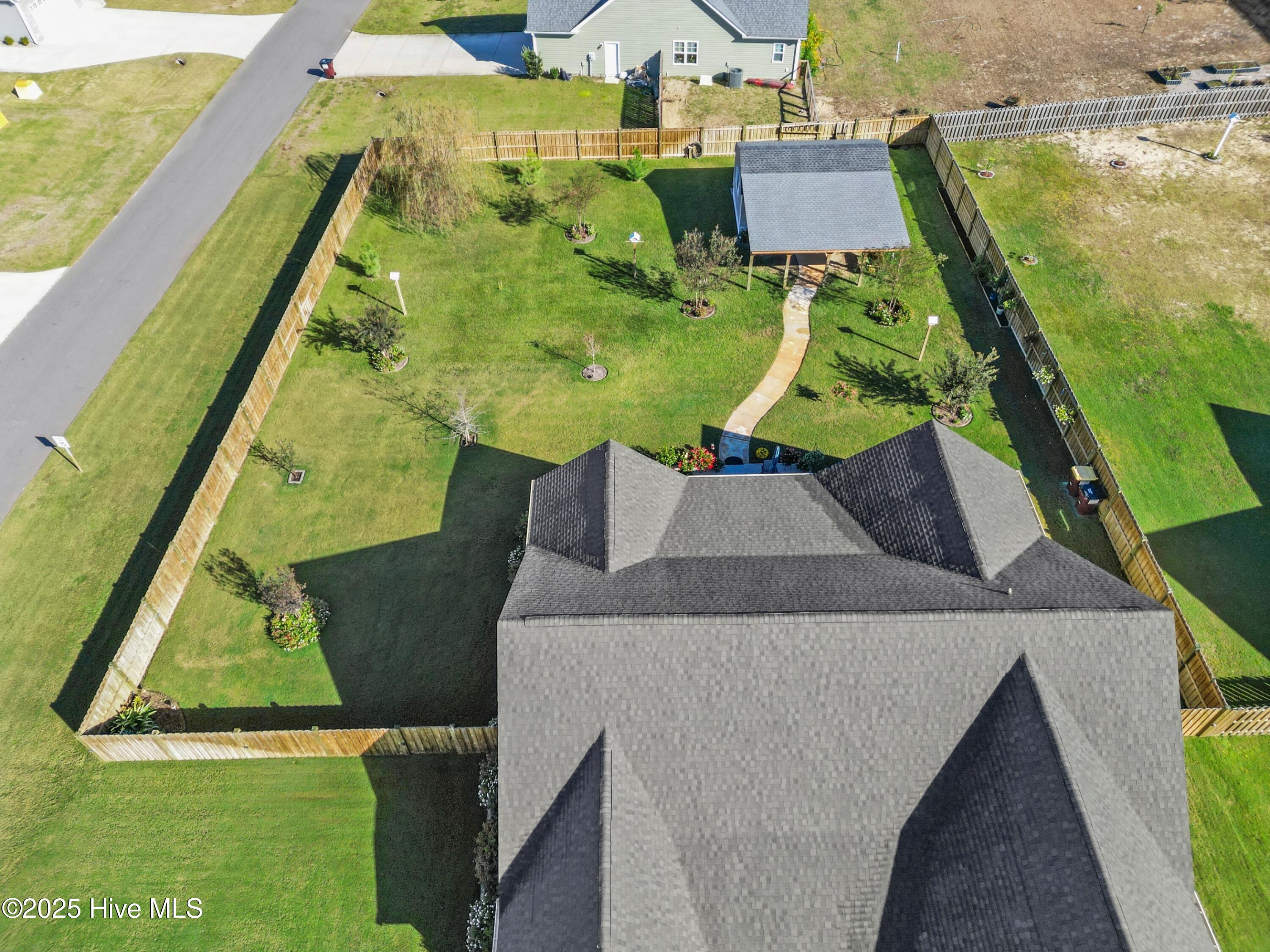 100538815 | Photo 73