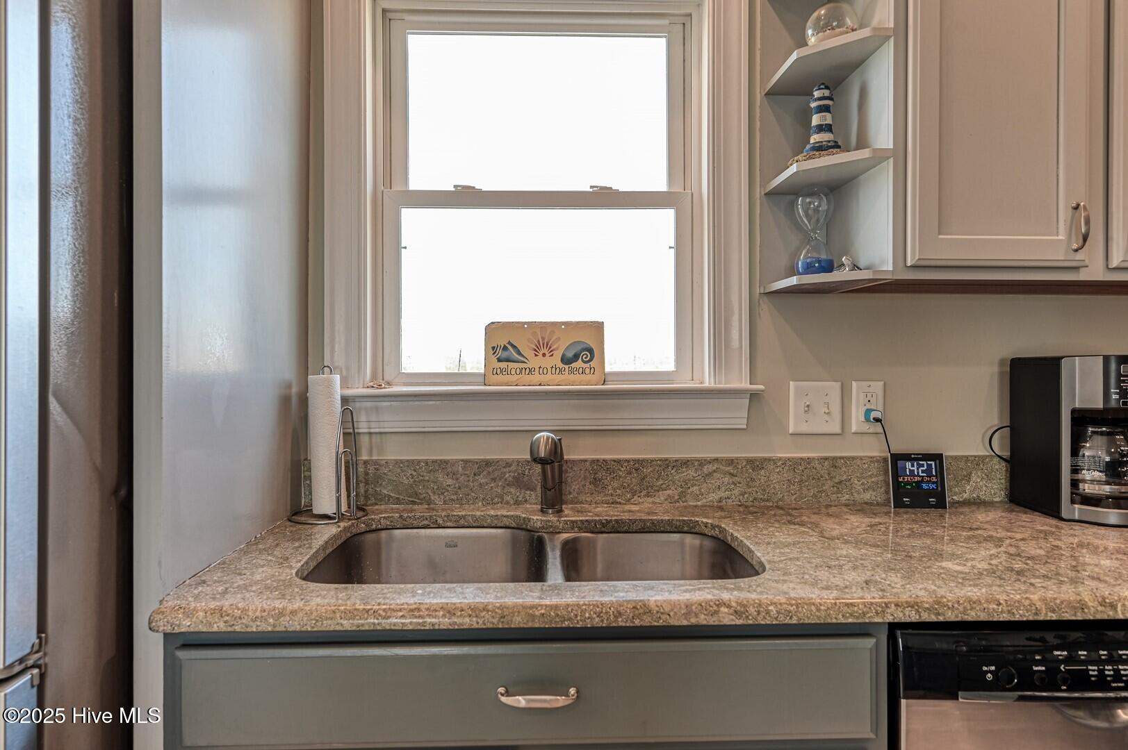 100496177 | Photo 69