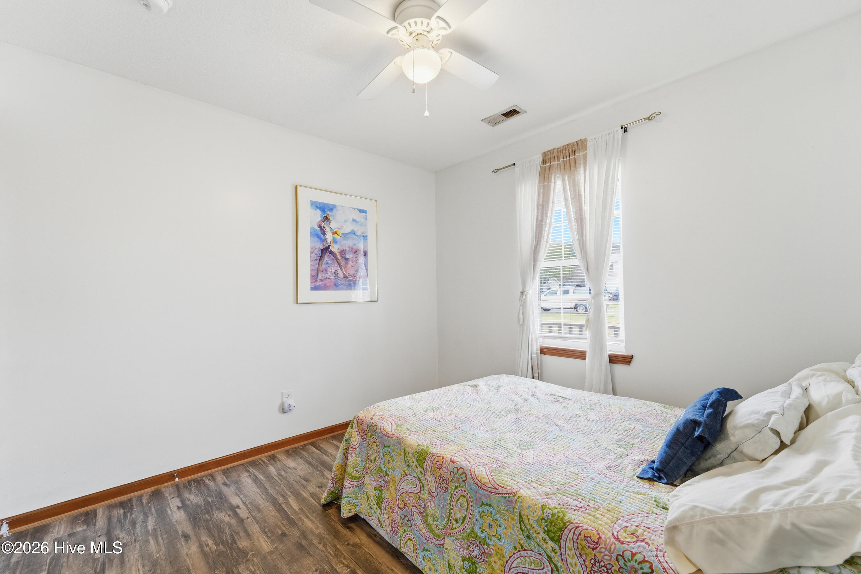 100562378 | Photo 33