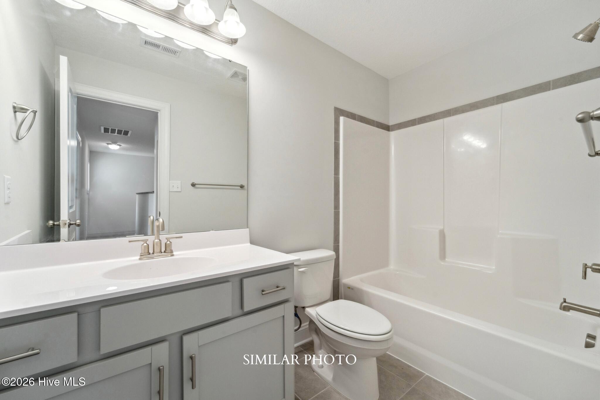 100561263 | Photo 27