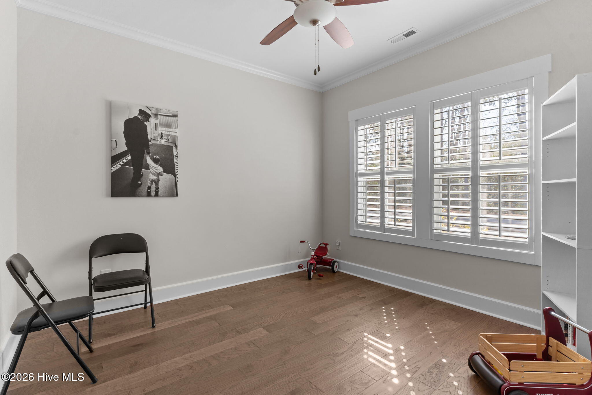 100555424 | Photo 11