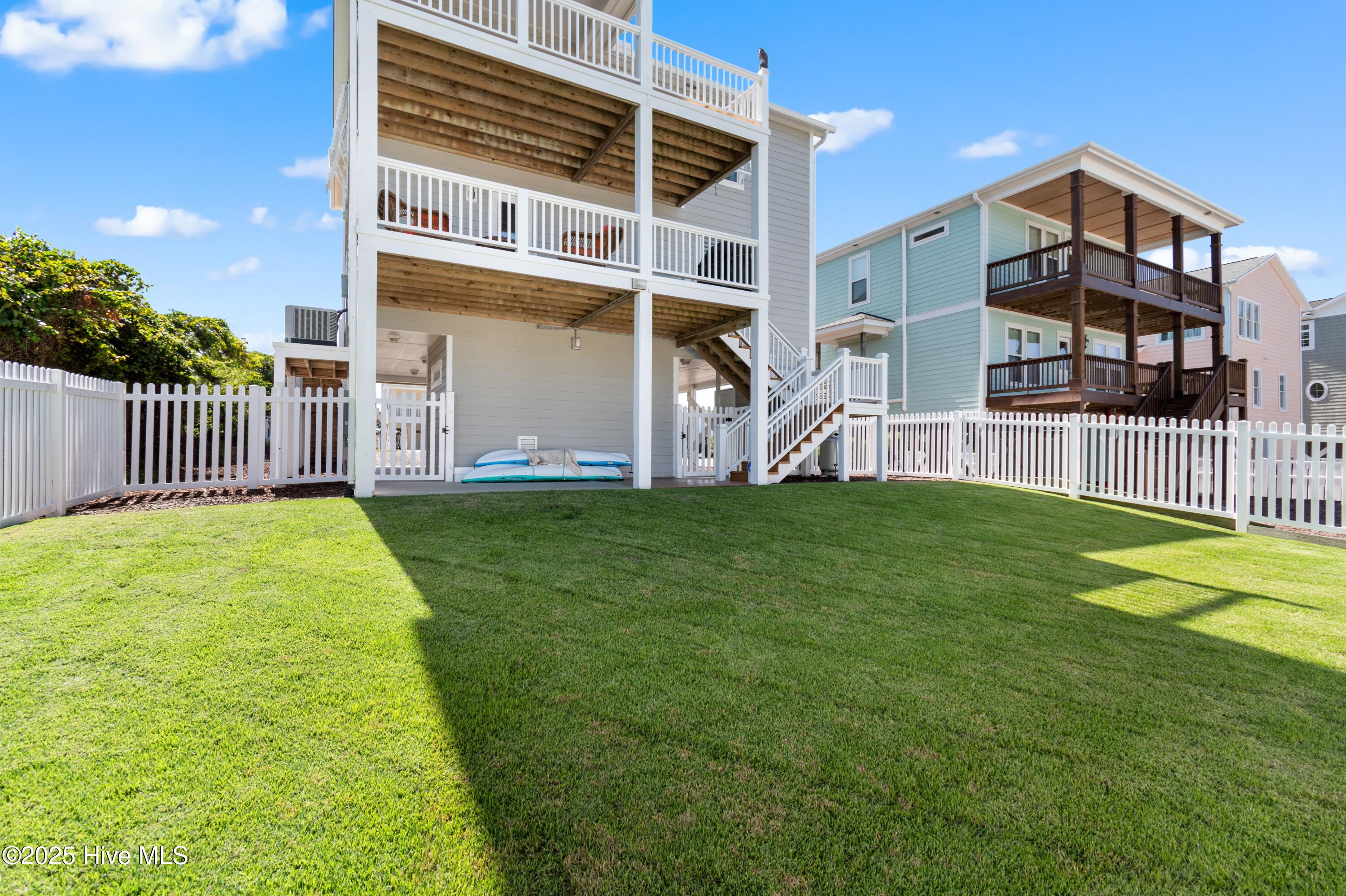 100534441 | Photo 42