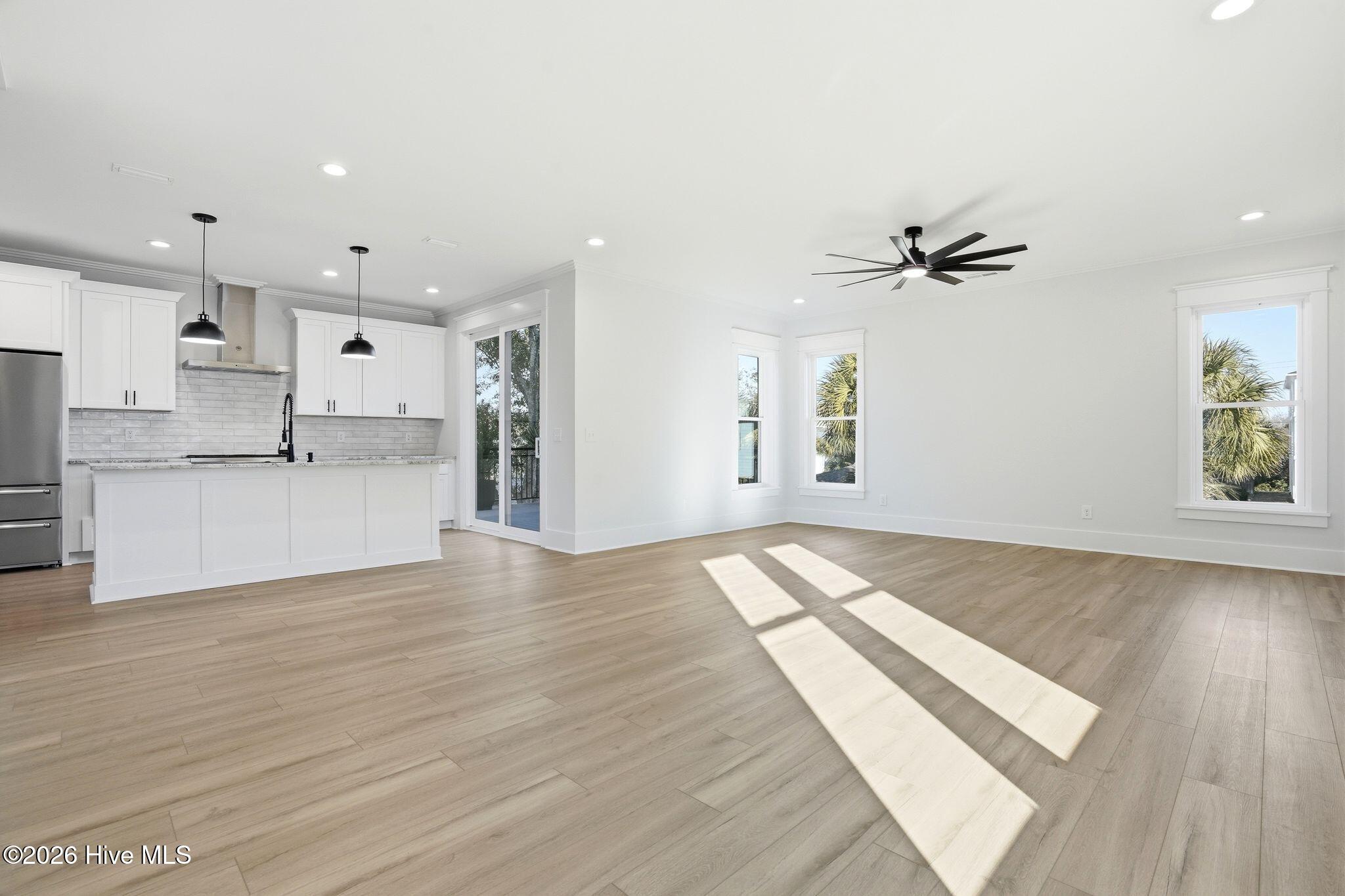 100554996 | Photo 21