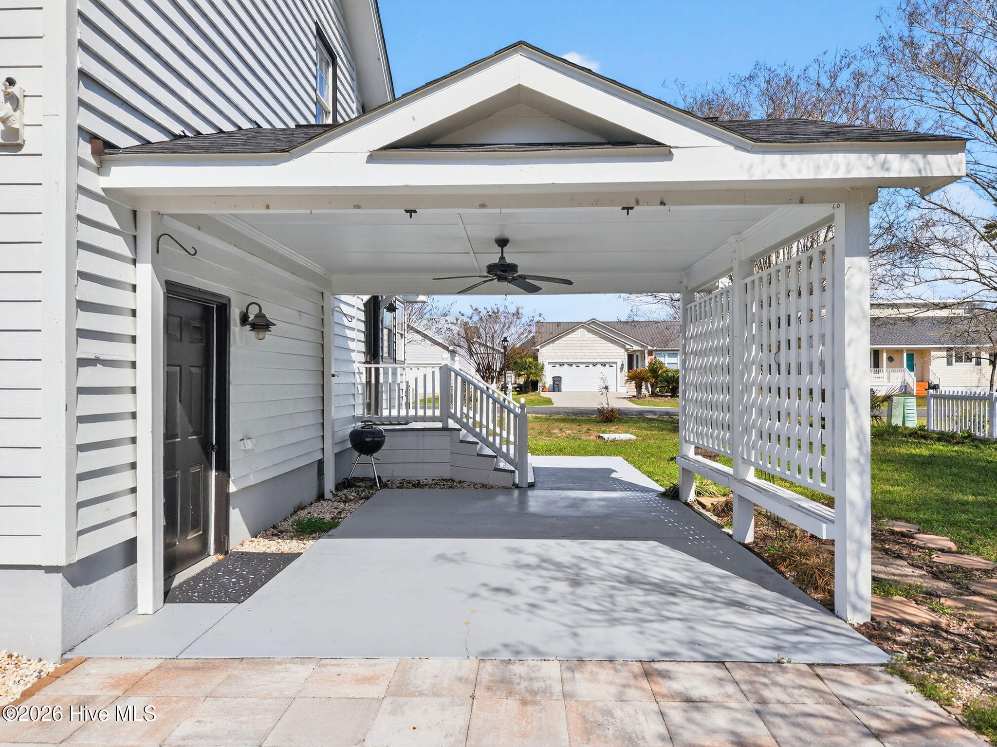 100558194 | Photo 38