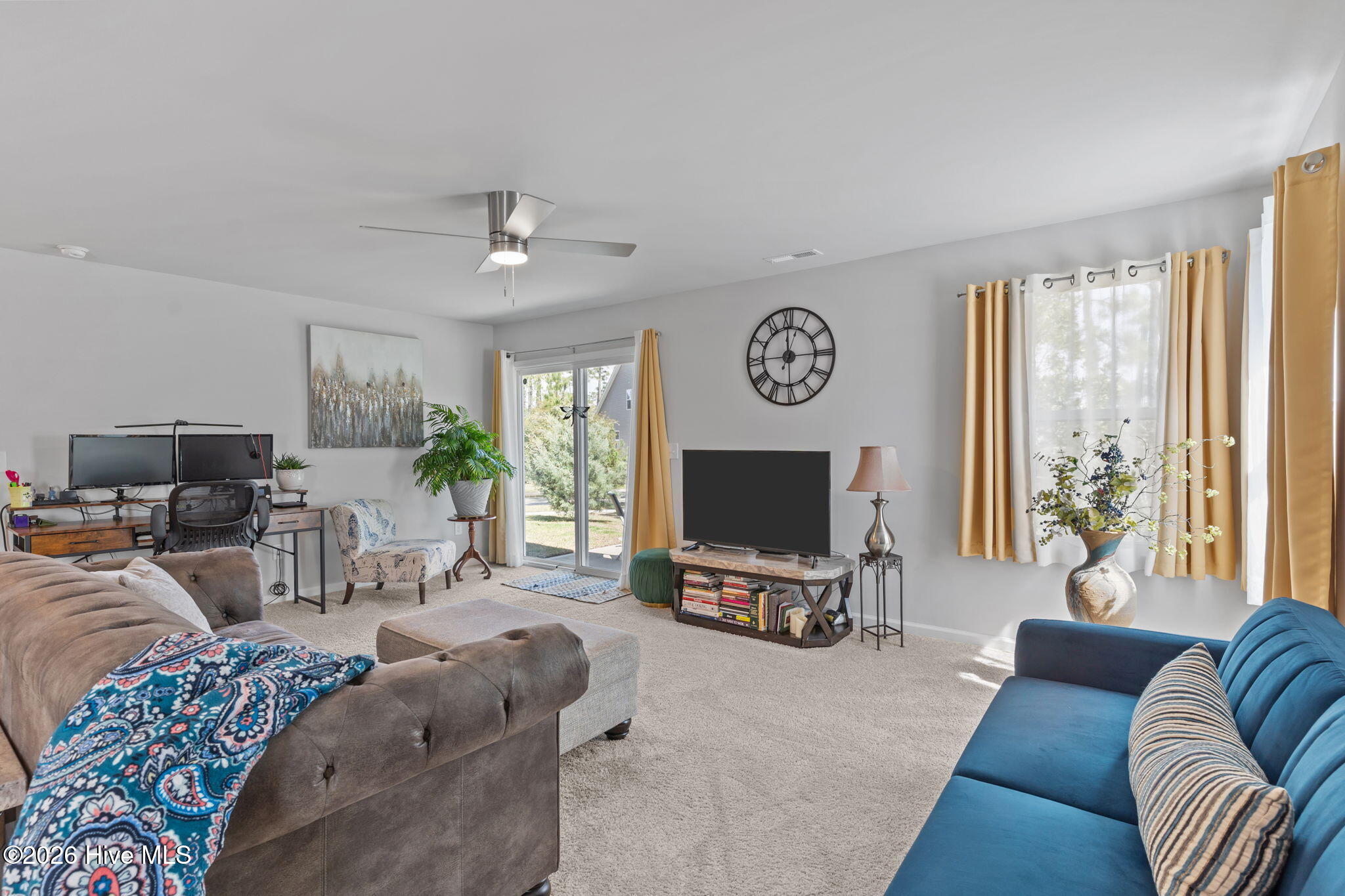 100564485 | Photo 12