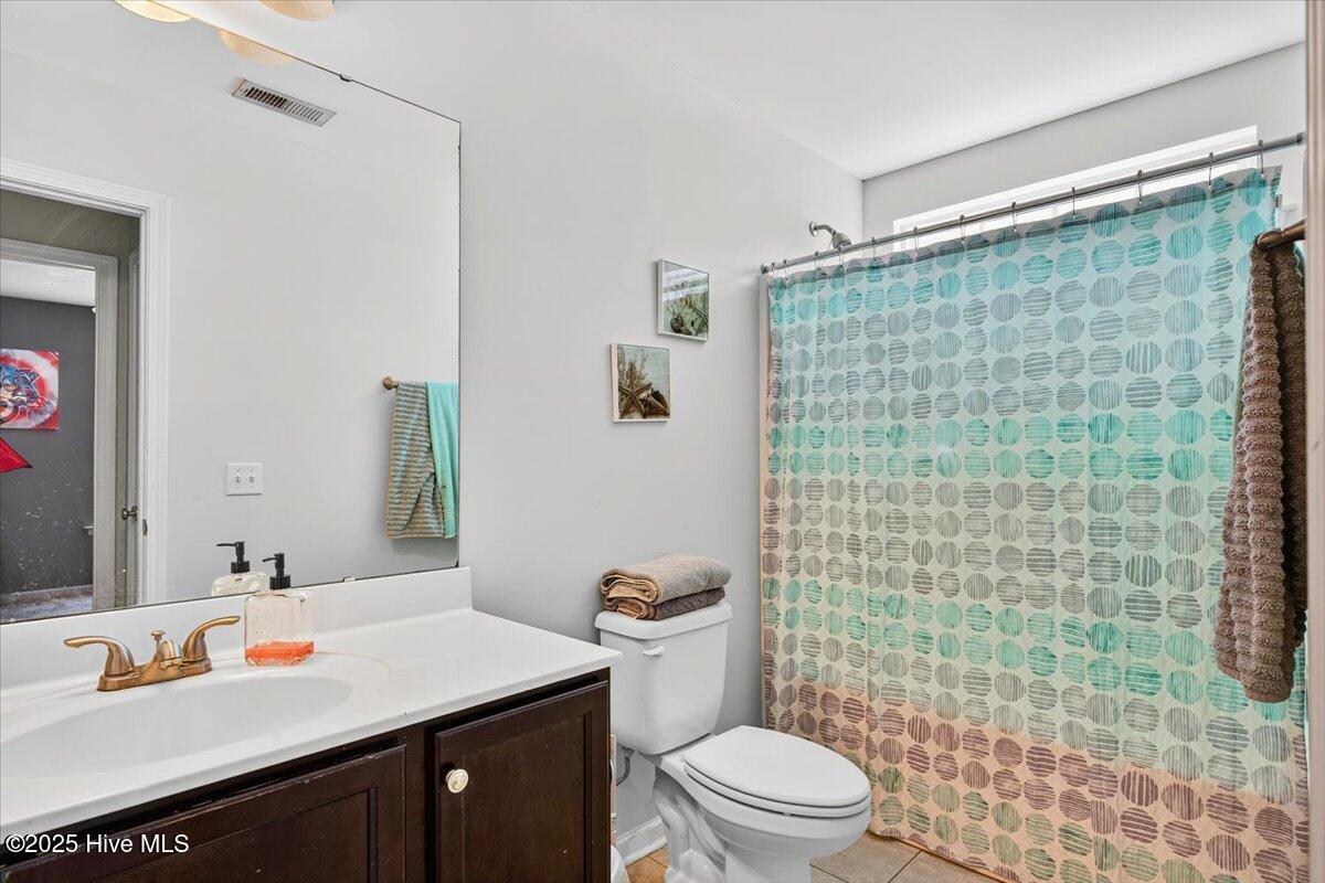 100518227 | Photo 26