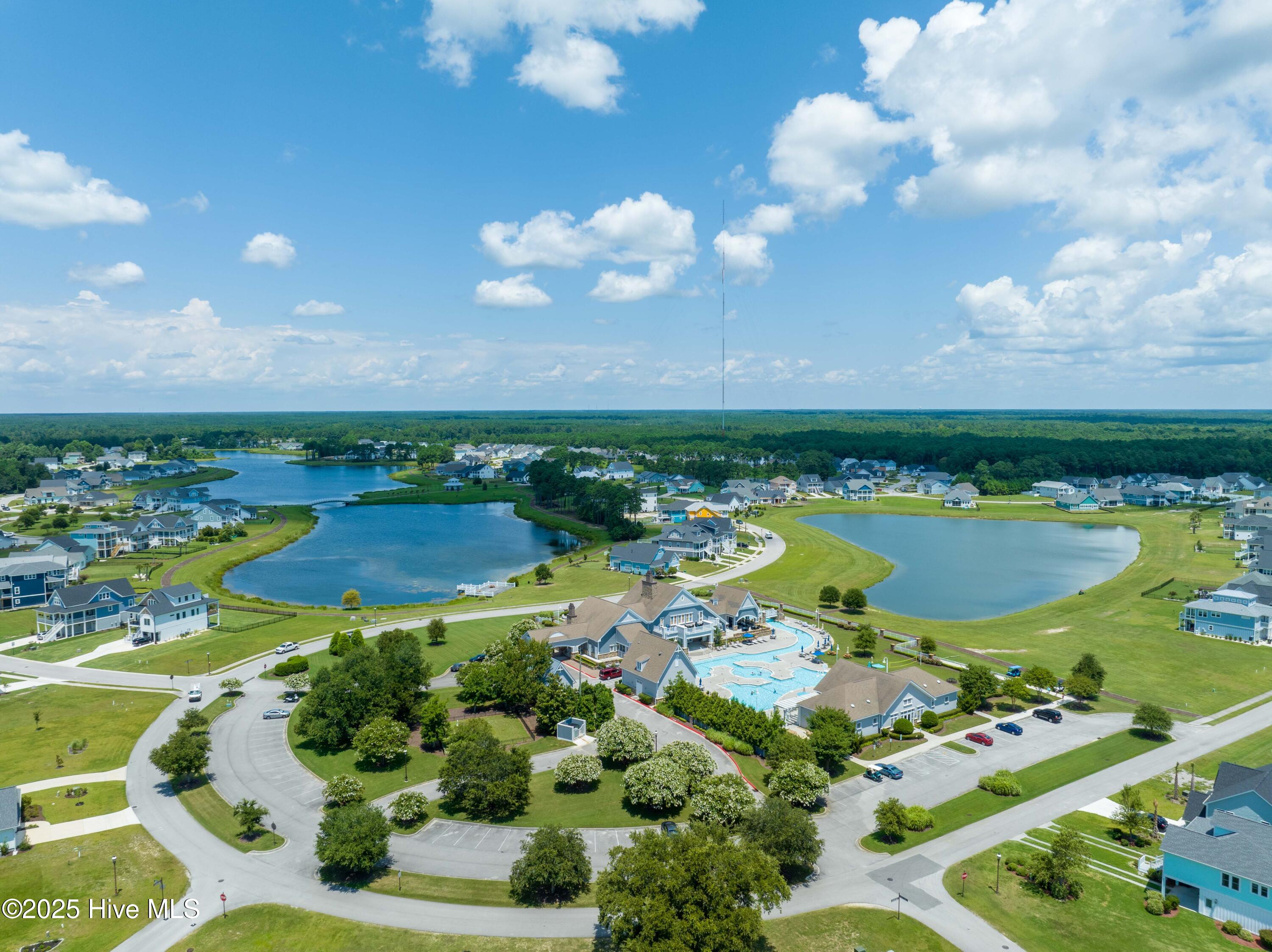 100543712 | Photo 38