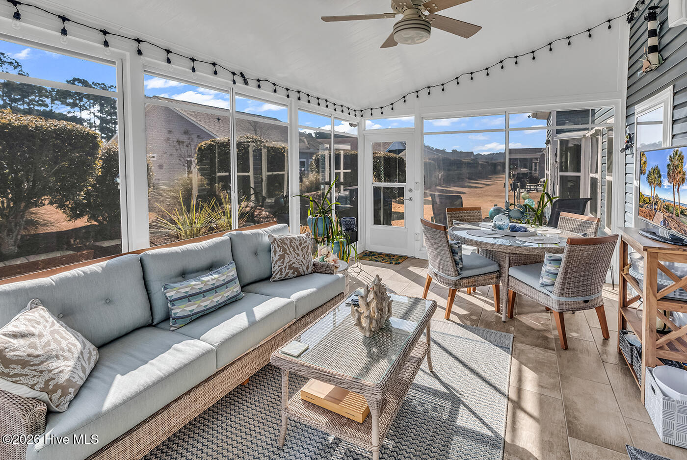 100553360 | Photo 18