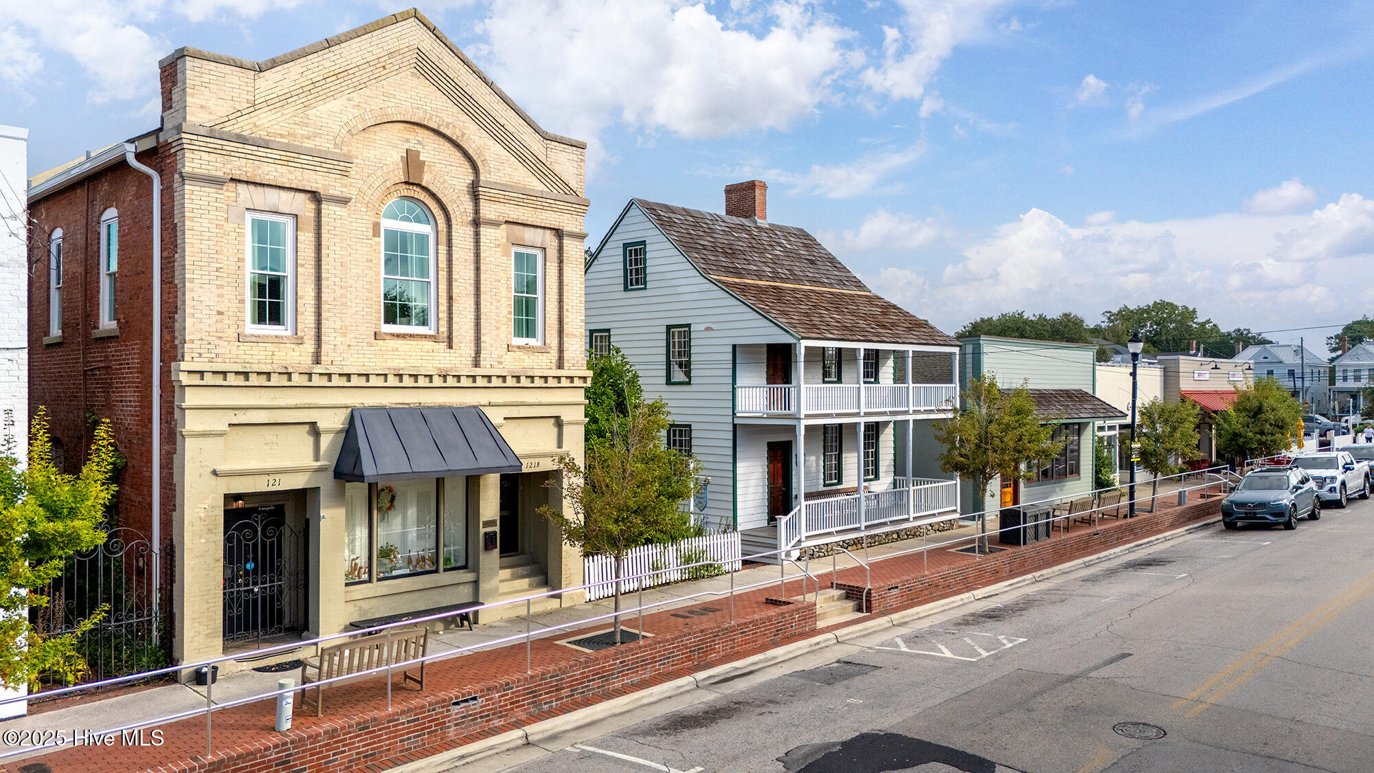 Featured Property 121 Turner 