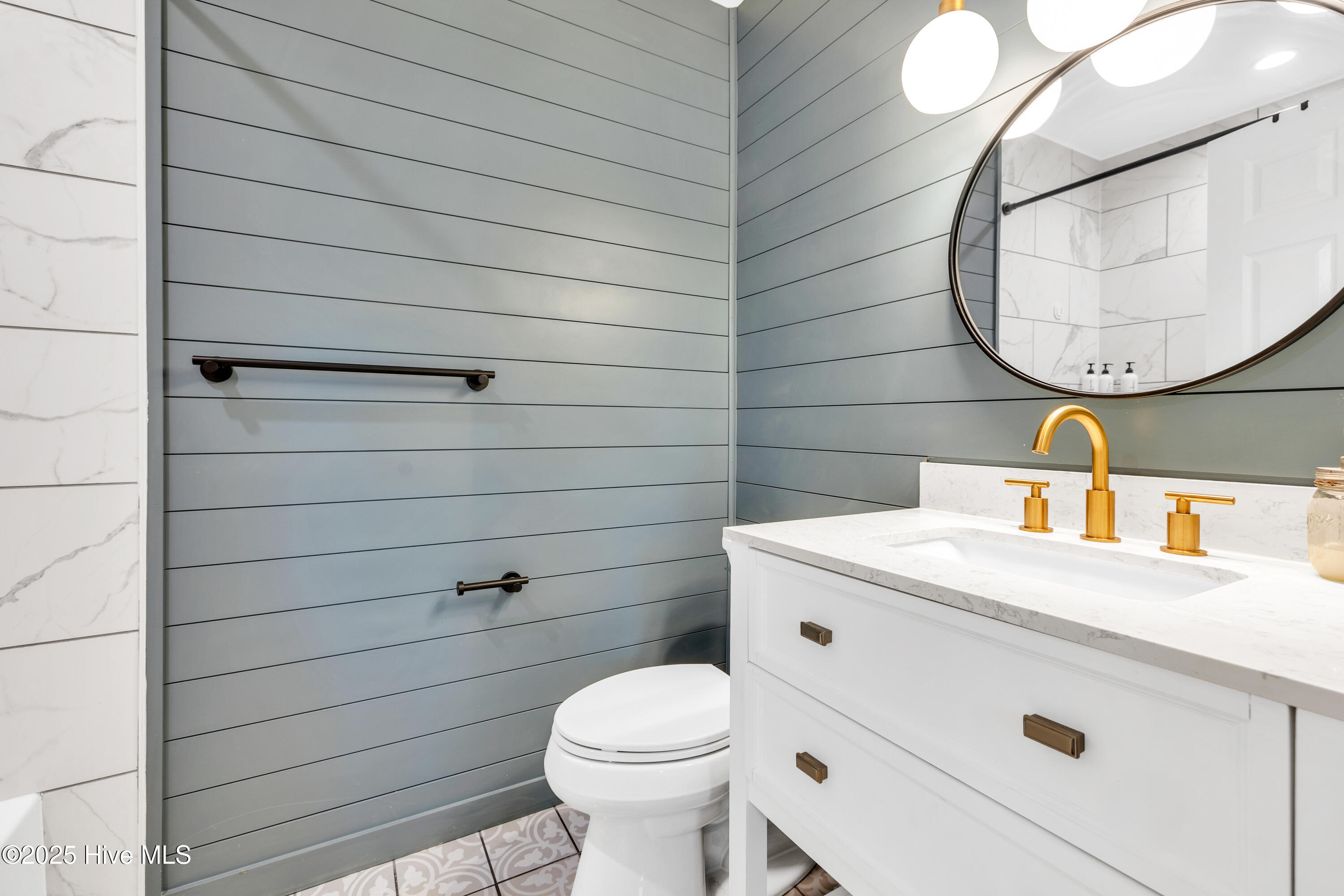 100546596 | Photo 16