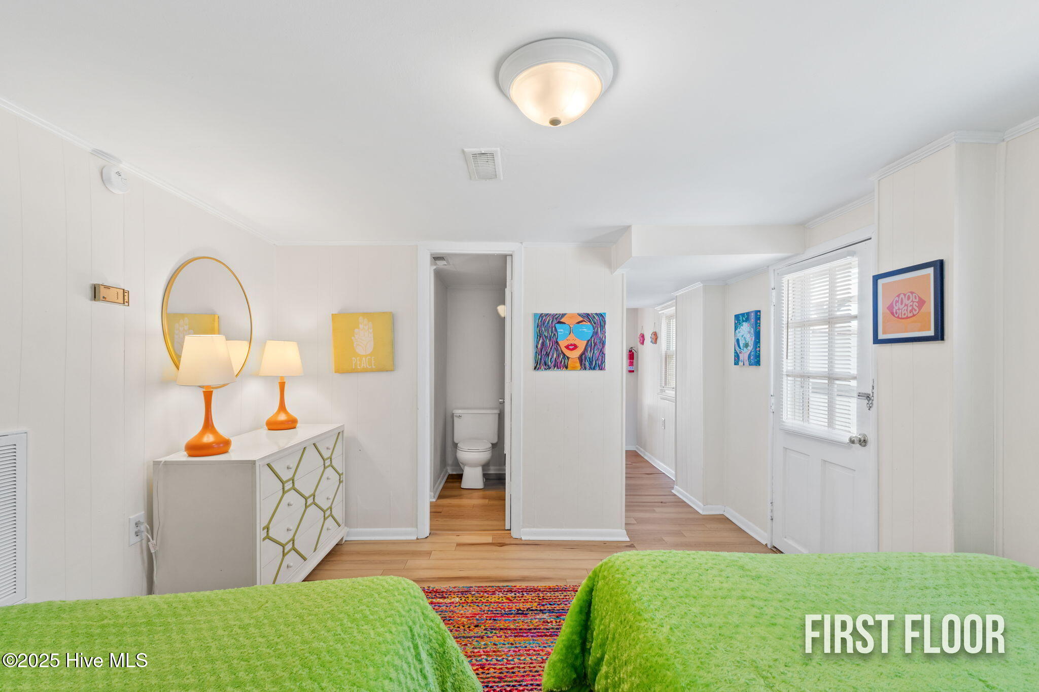 100532124 | Photo 17