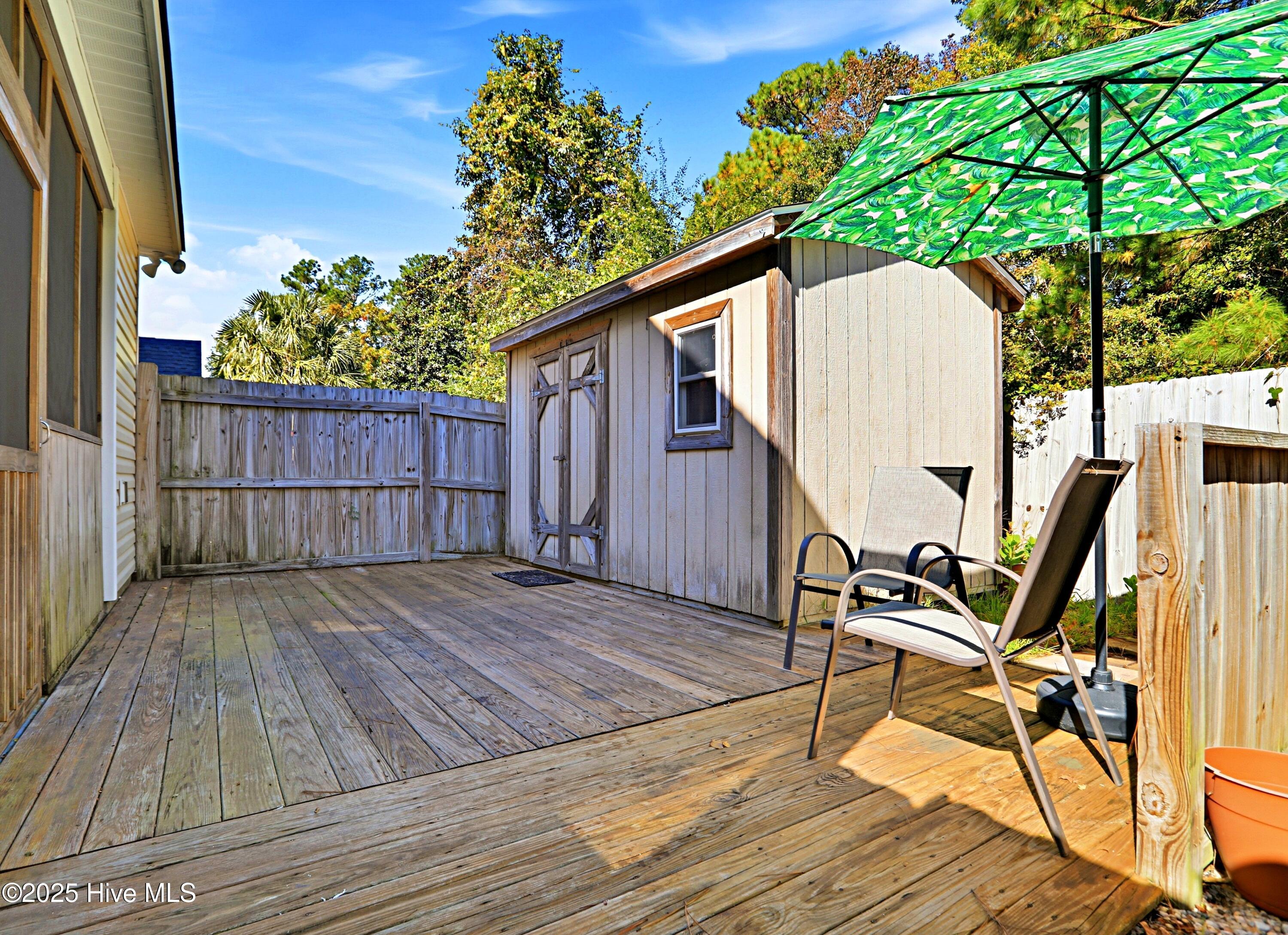 100539974 | Photo 44