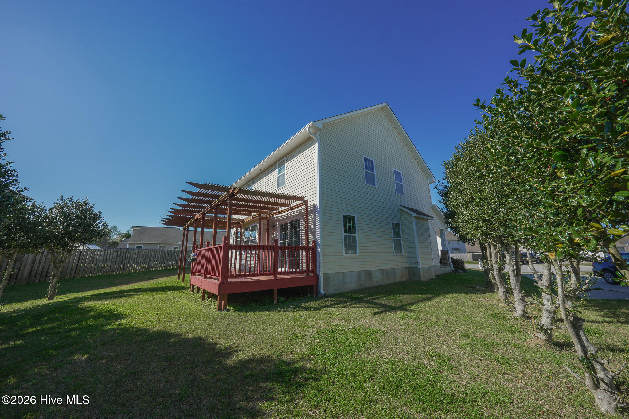 100561361 | Photo 29