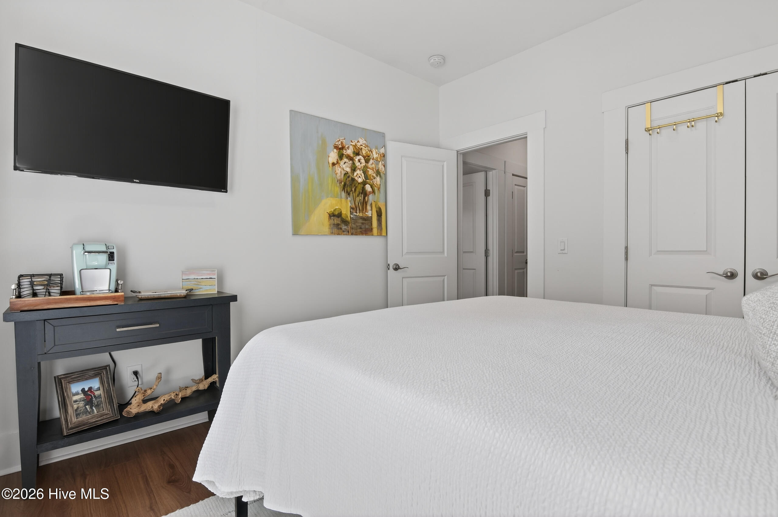 100565321 | Photo 32