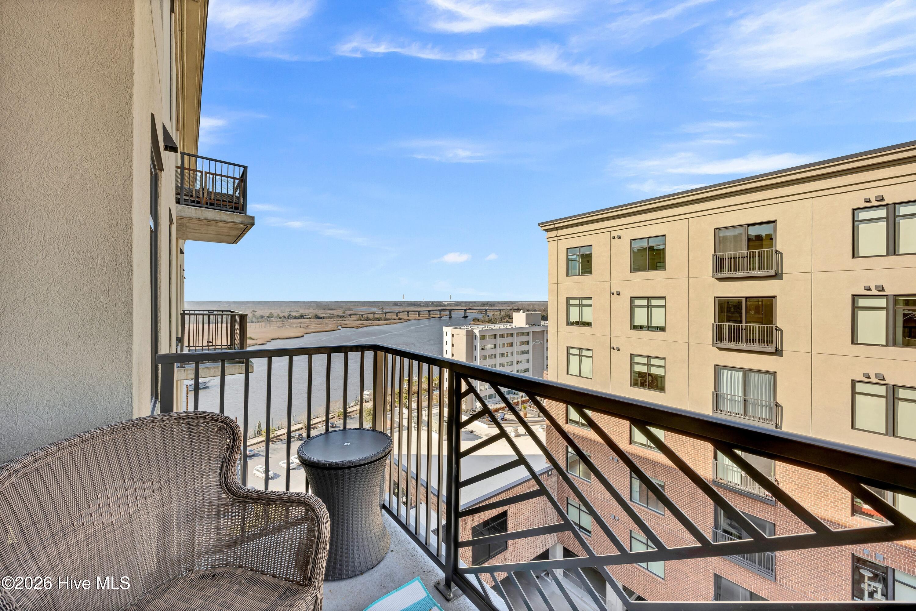 100551474 | Photo 15