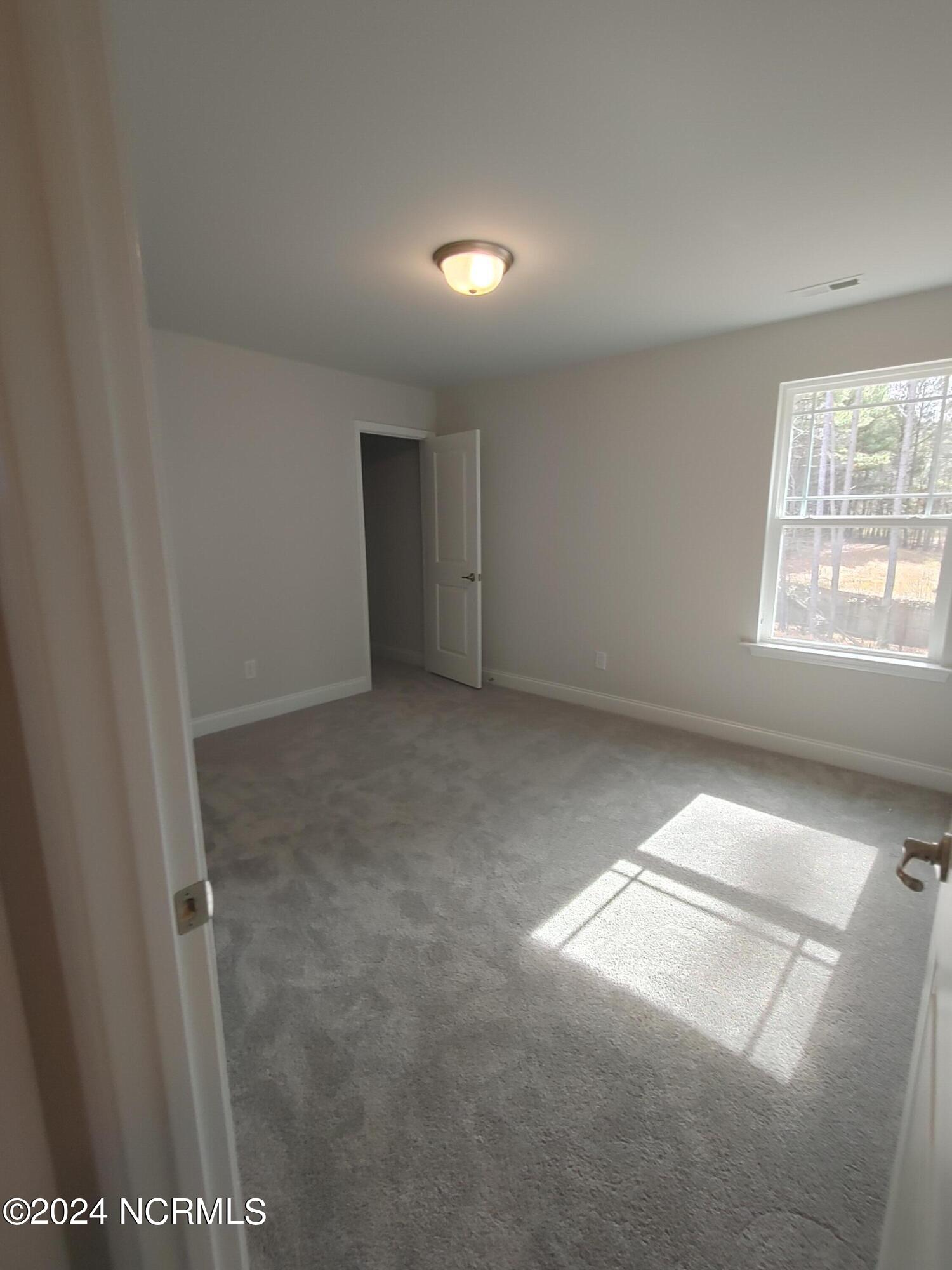 100421007 | Photo 23