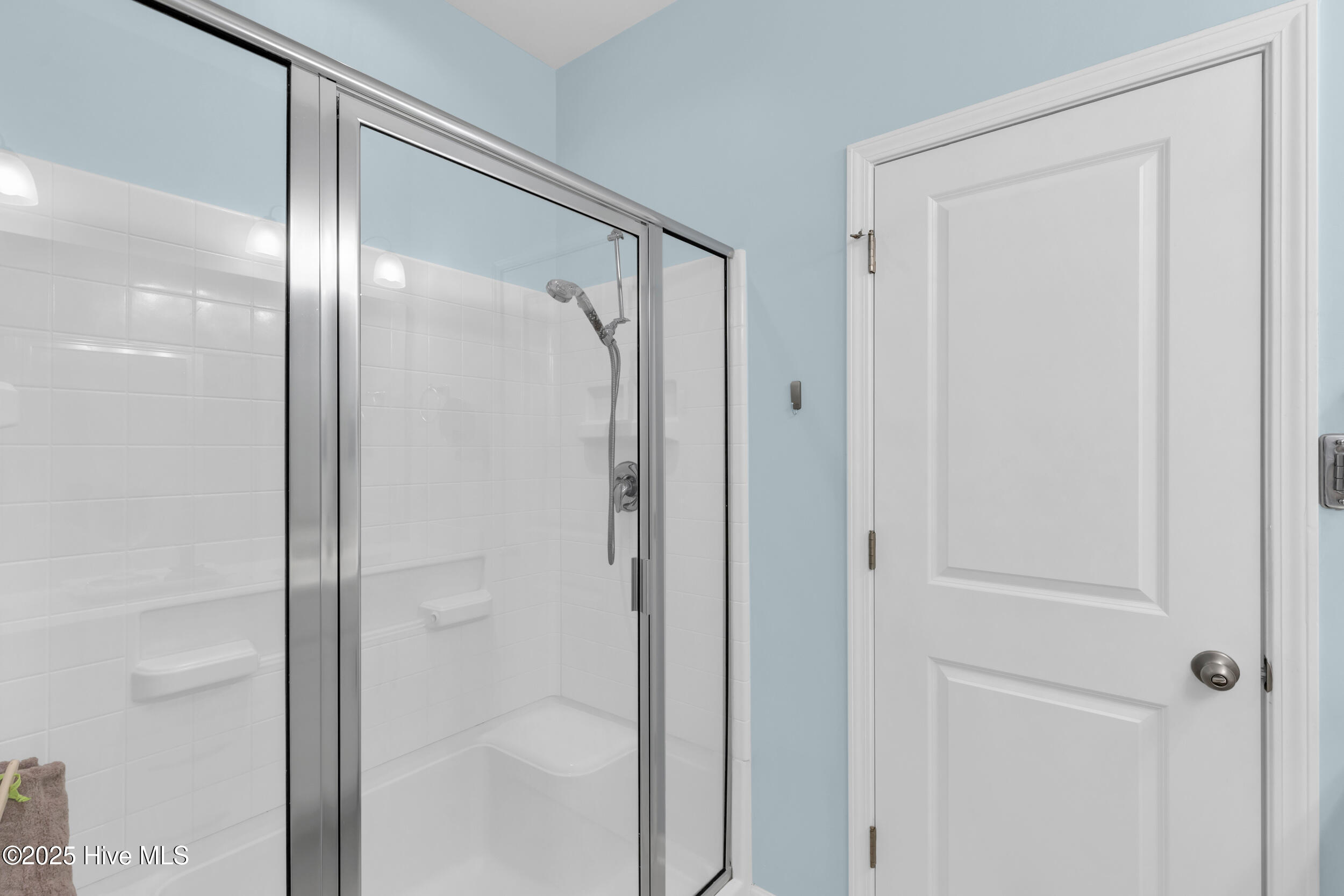 100546180 | Photo 16