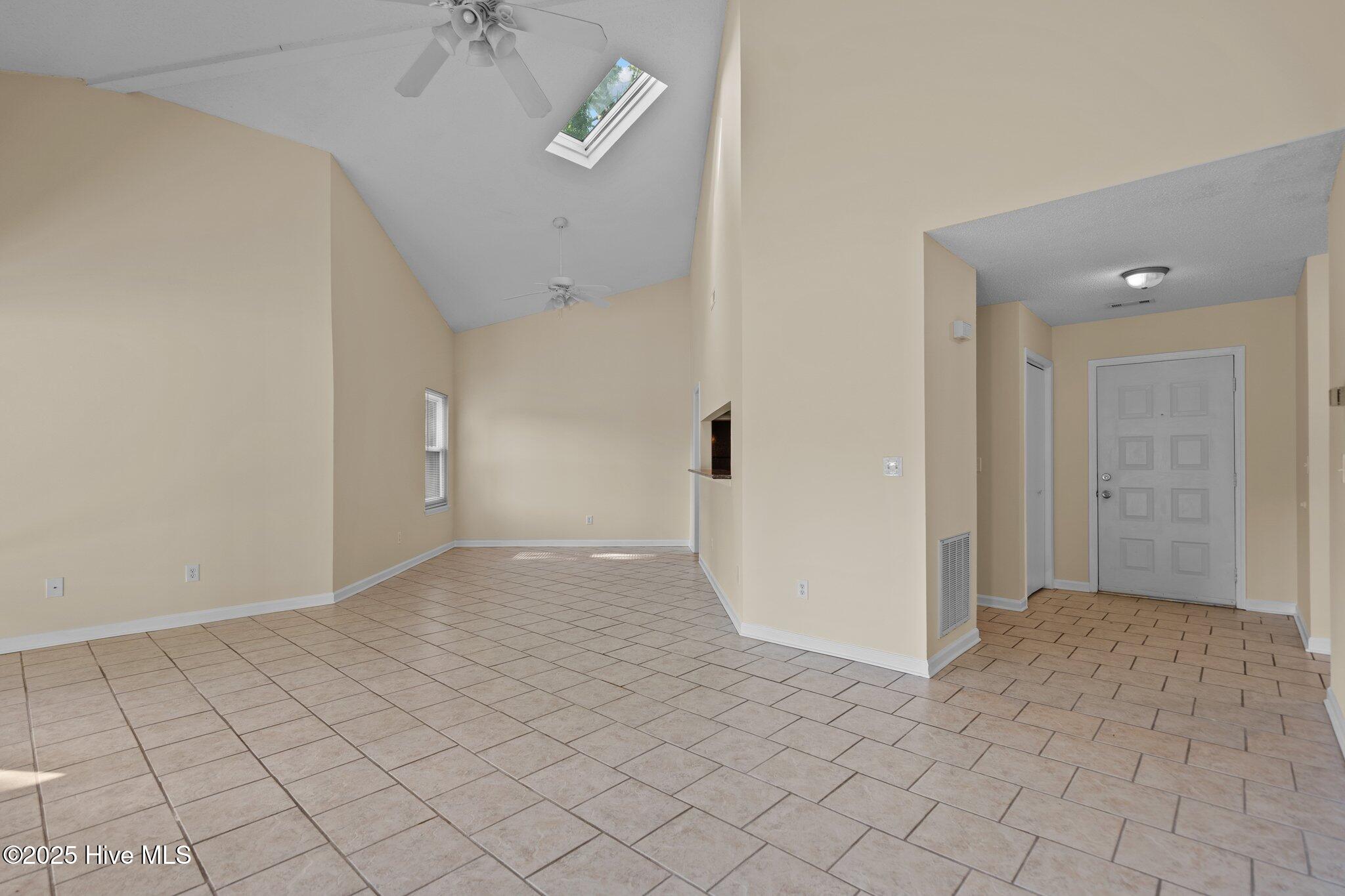 100530960 | Photo 22