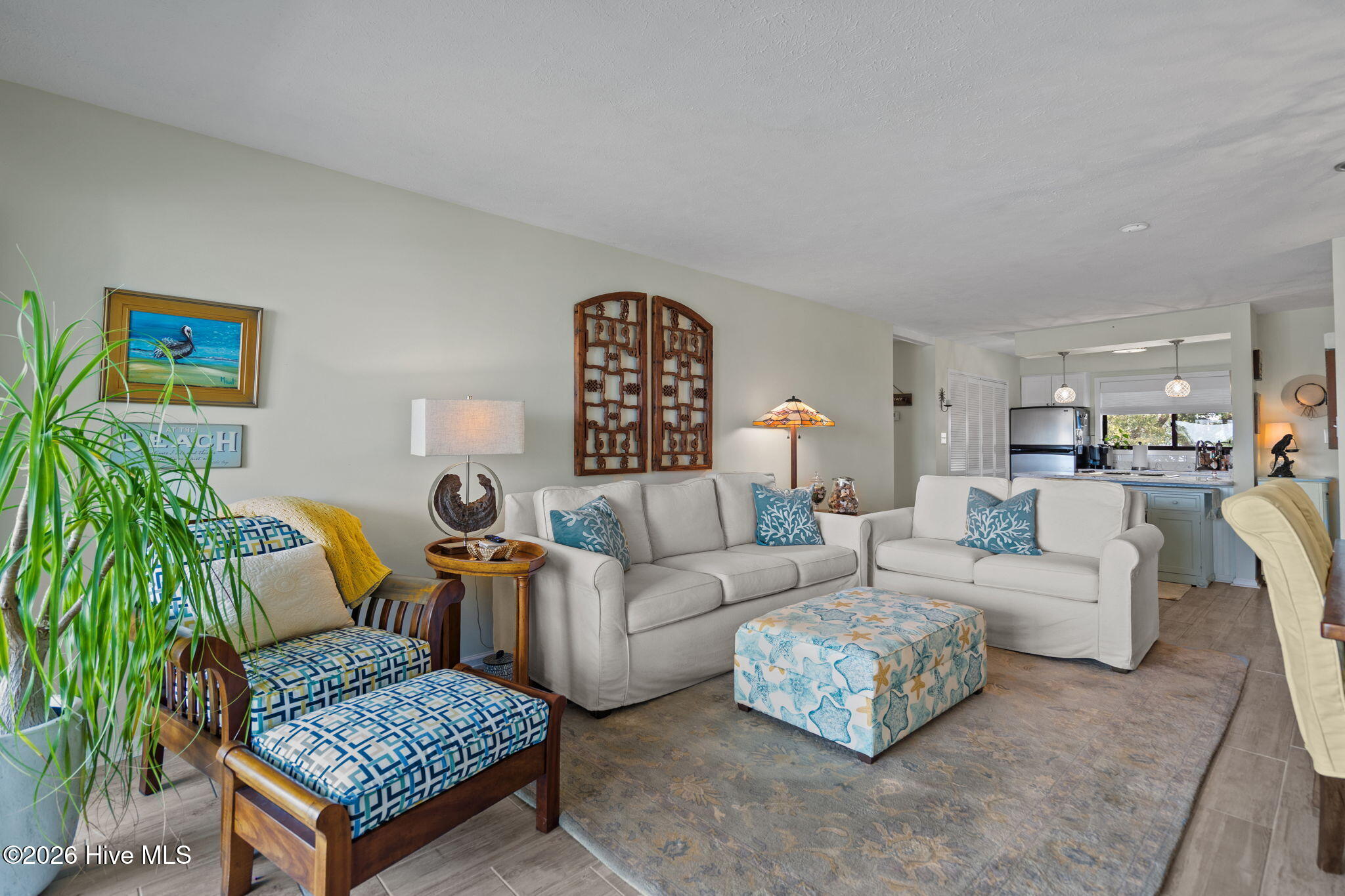 100563090 | Photo 13