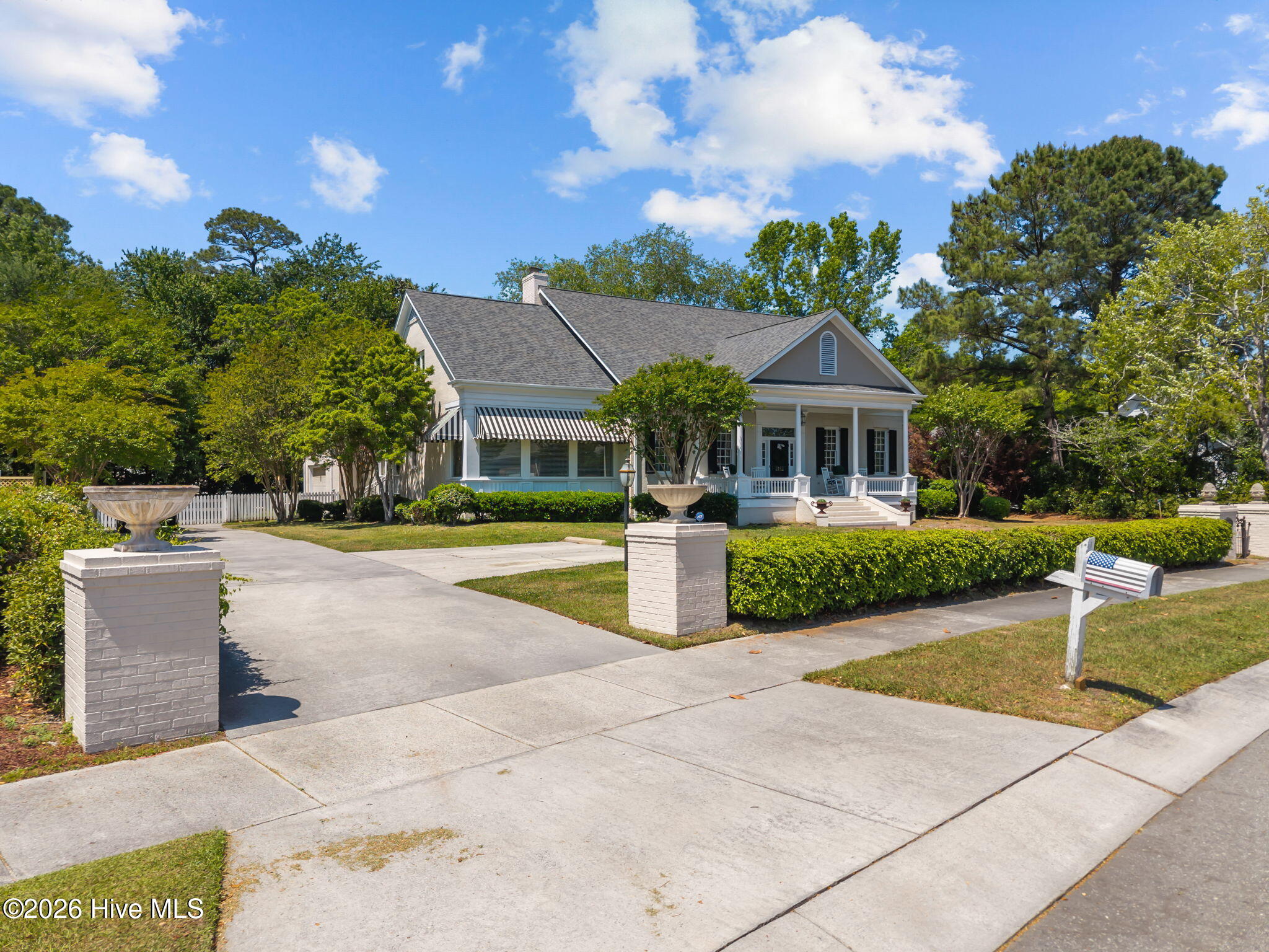 100570294 | Photo 58