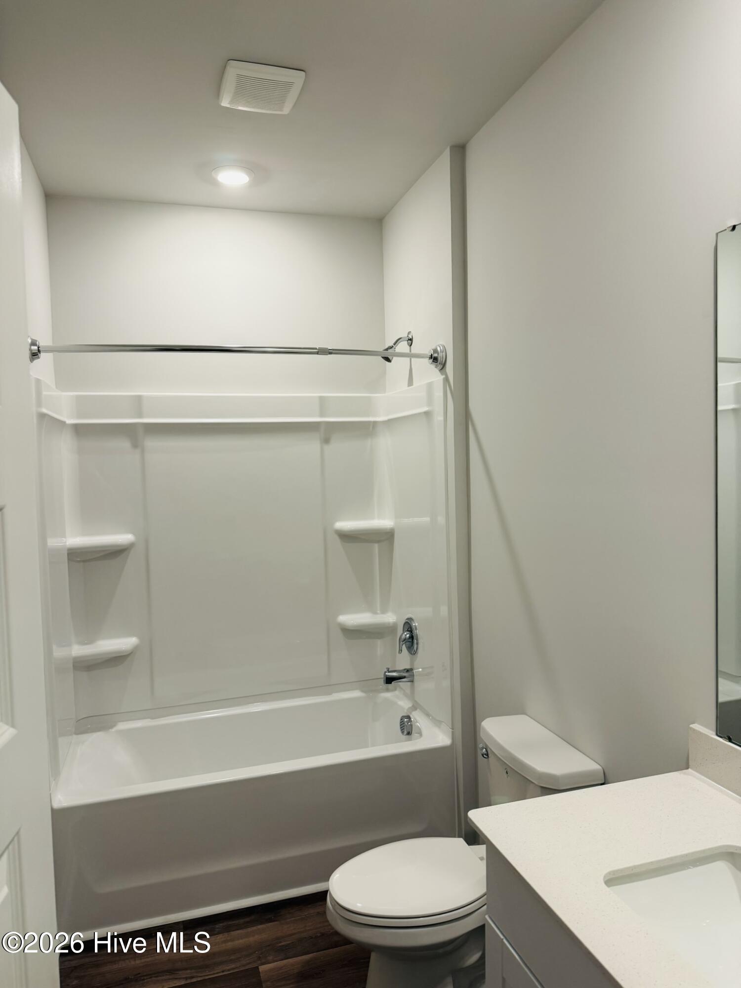 100566232 | Photo 14