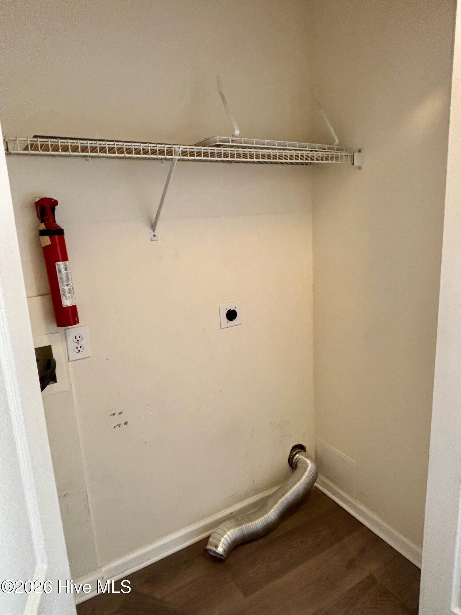 100567401 | Photo 14