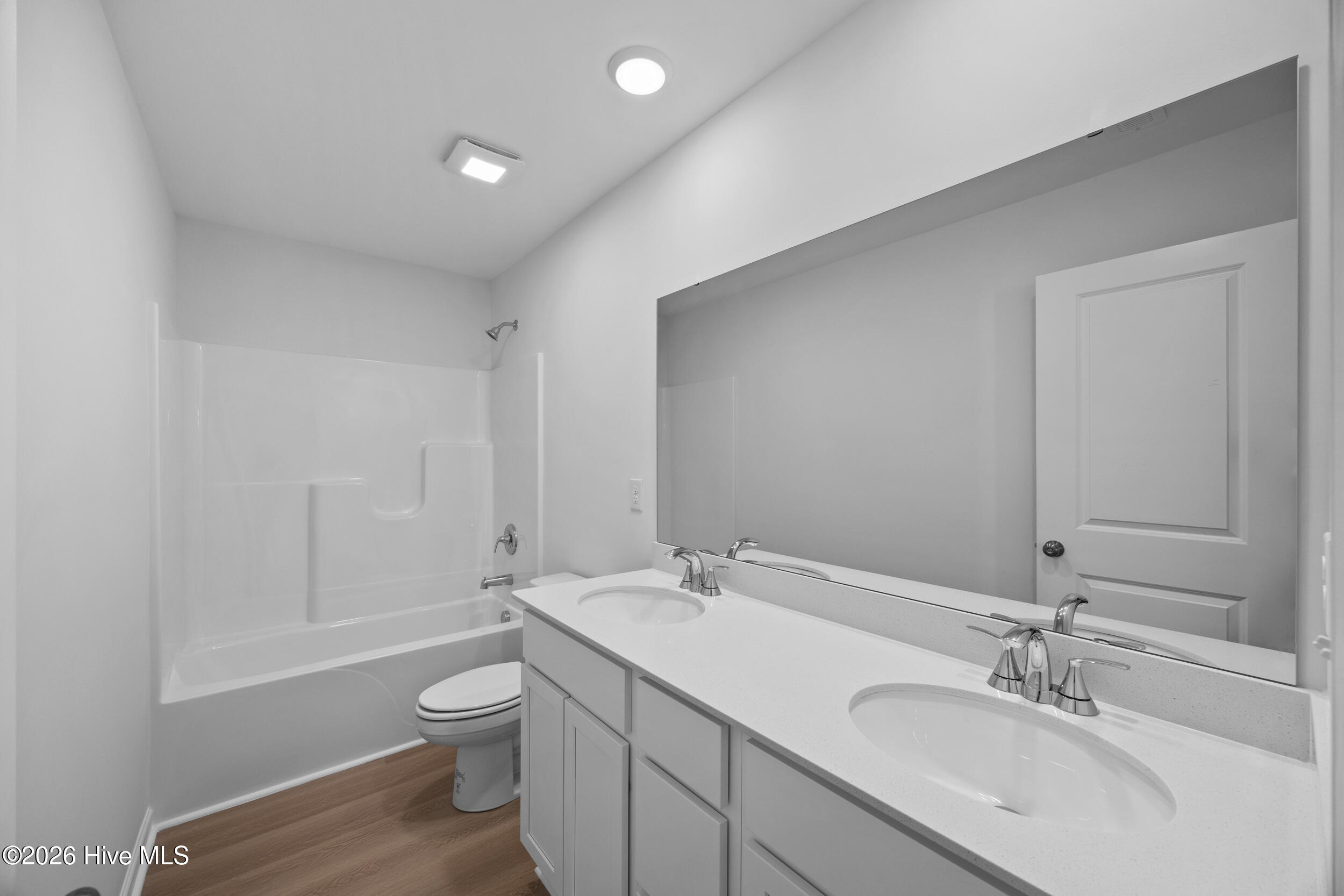 100547269 | Photo 39