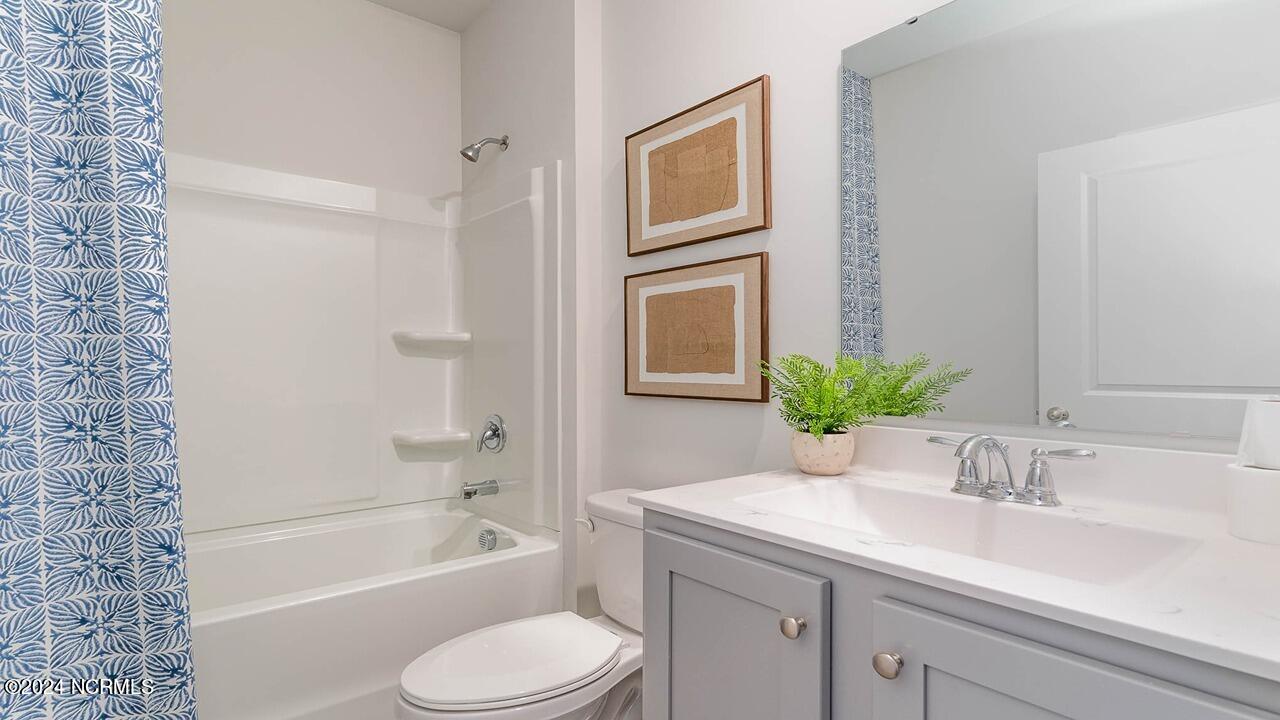 100504876 | Photo 18