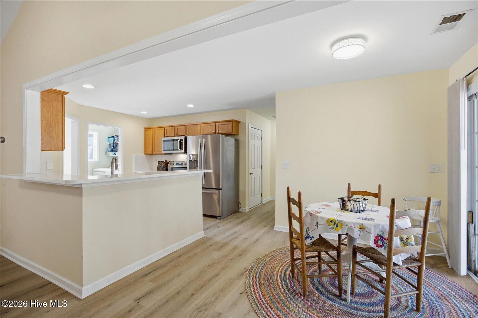 100558817 | Photo 22